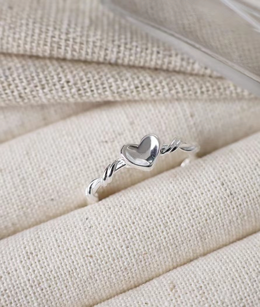 深刻．扭結愛心純銀調整戒