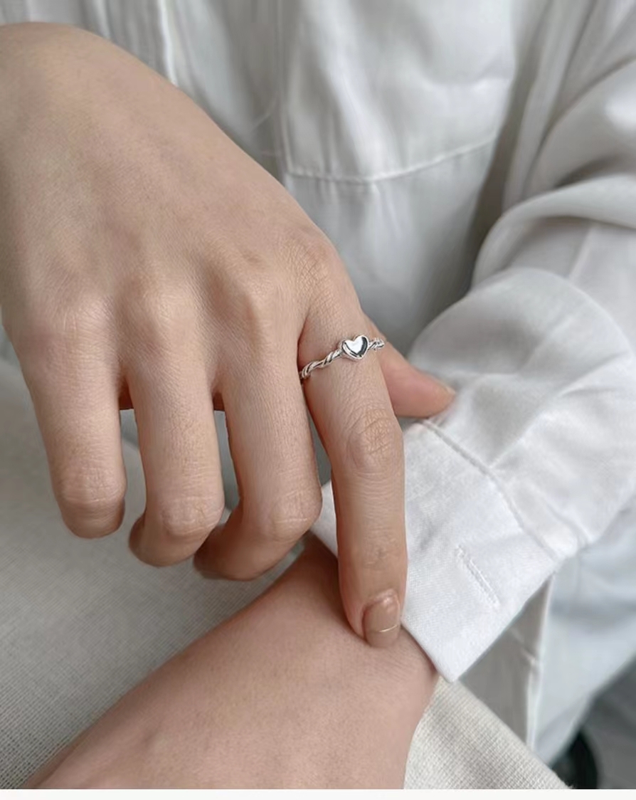 深刻．扭結愛心純銀調整戒