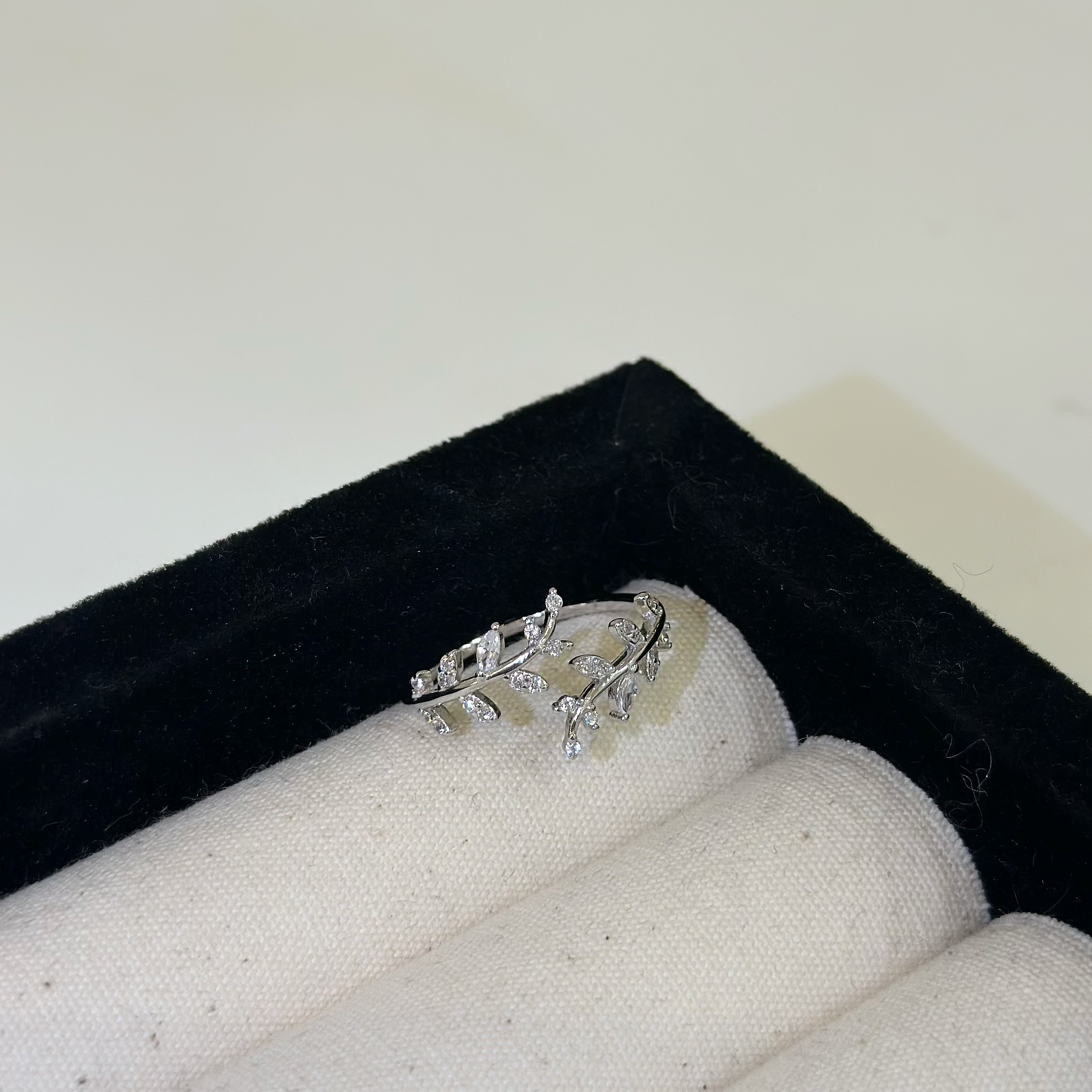 滿月．滿鑽月桂葉純銀調整戒