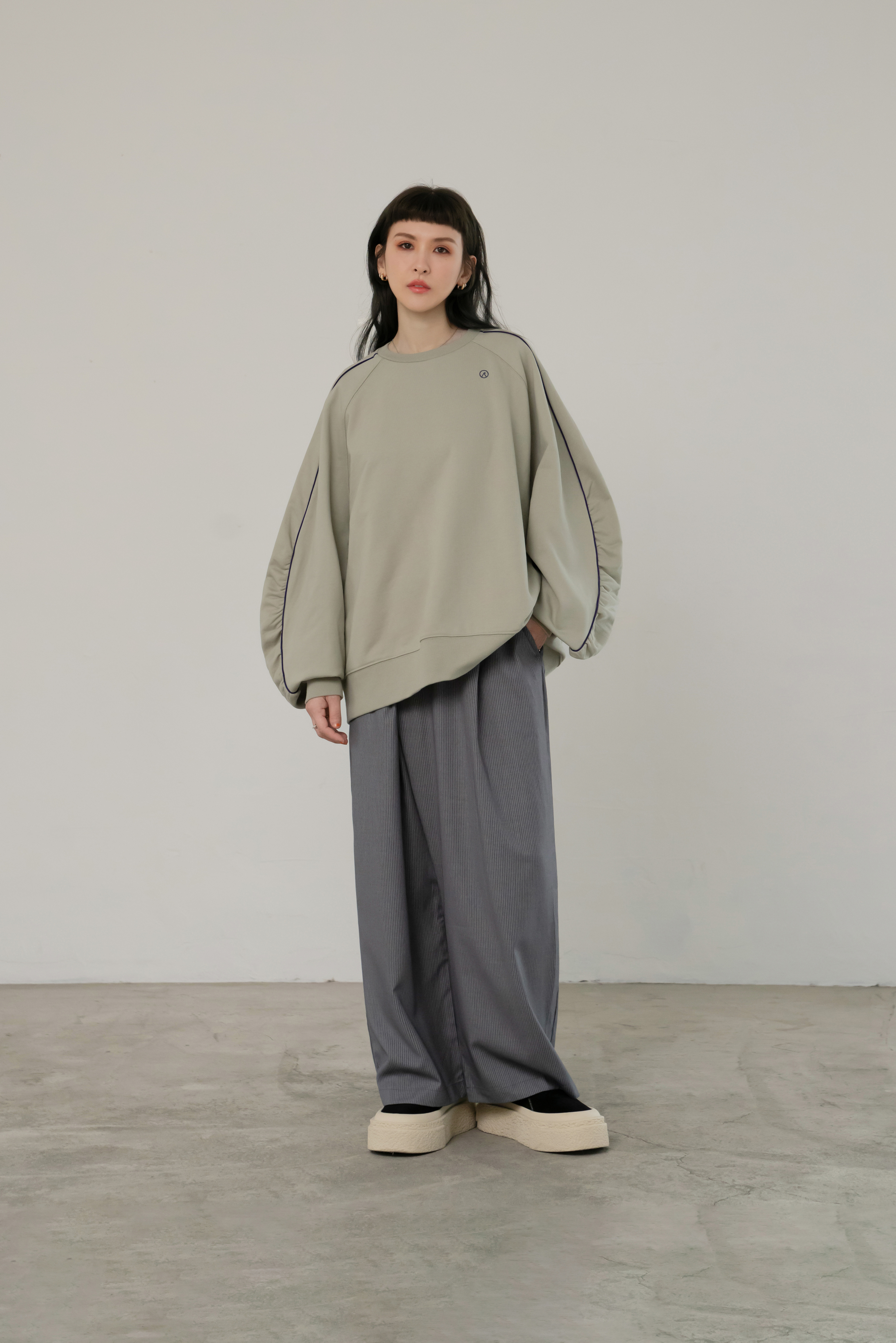 Marshmallow Crew Neck Sweatshirt | Matte Green