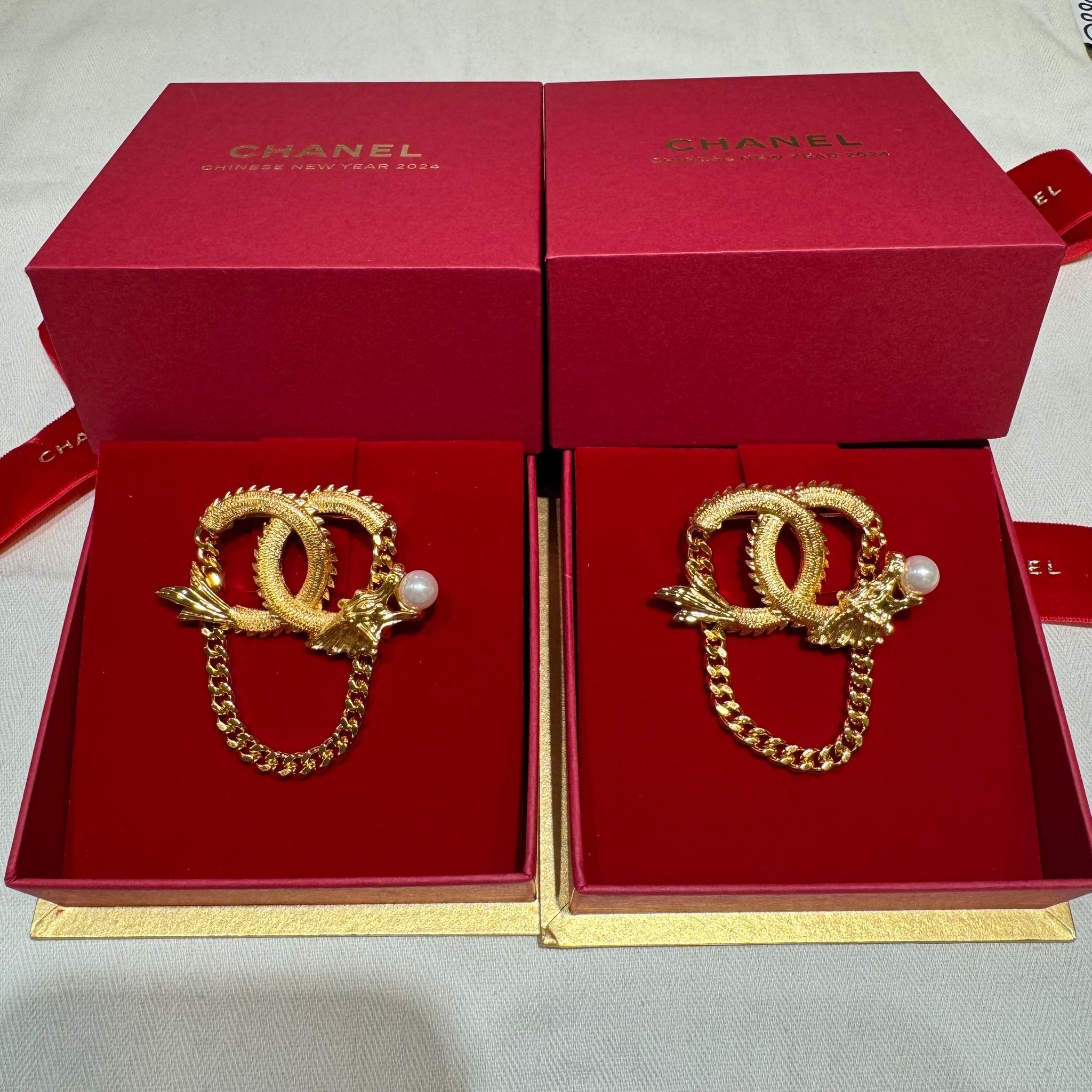 Chanel Vic 金龍 CC logo brooch
