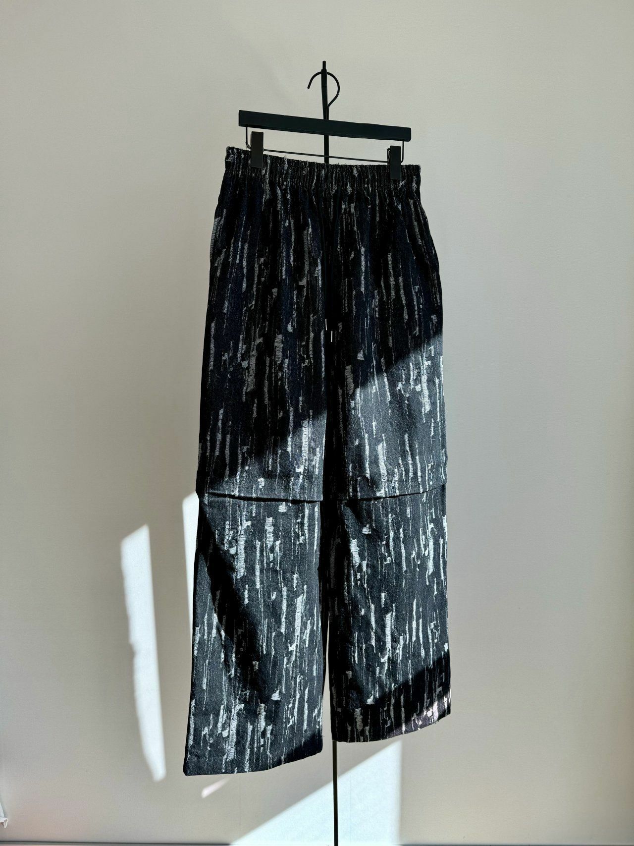 直紋可束腳鬆身牛仔褲 MALENKII-051P