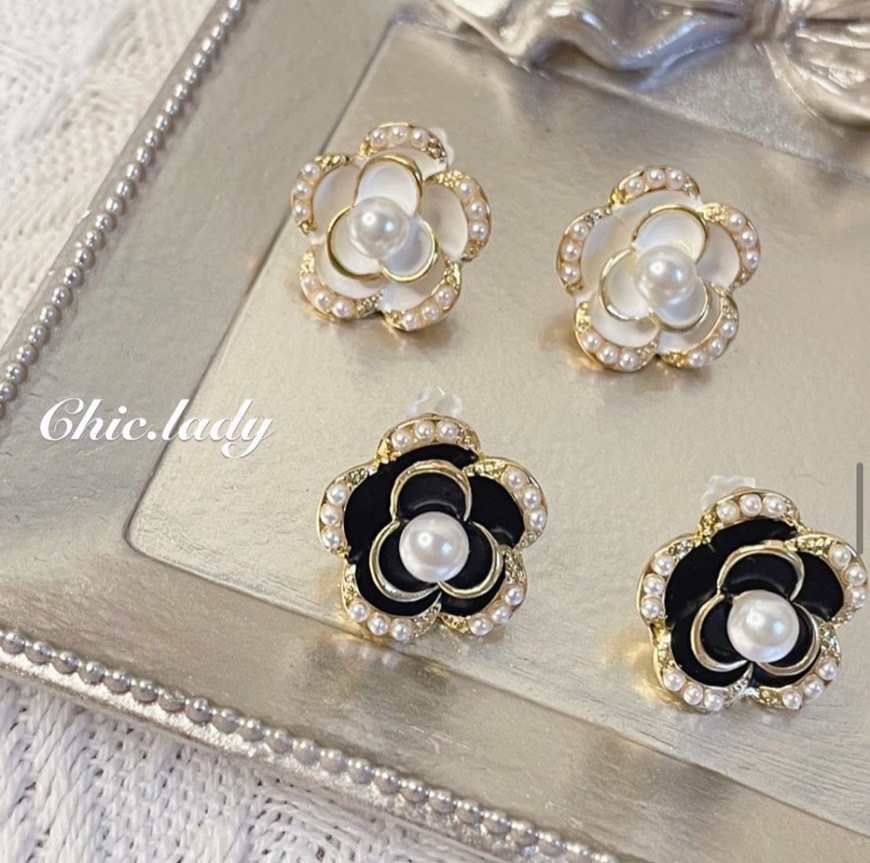 Earrings | 優雅山茶花