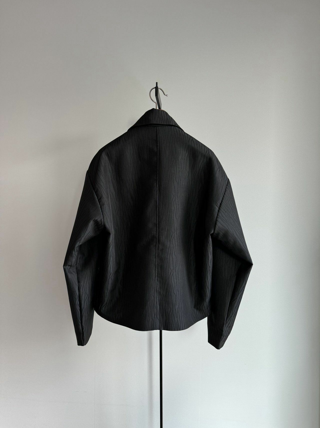 淨色反領暗紋拉鍊外套 MALENKII-058JK