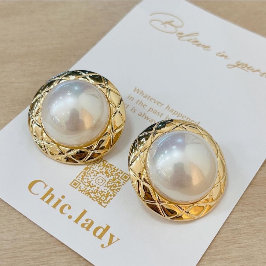 Earrings | 復古金邊大珍珠