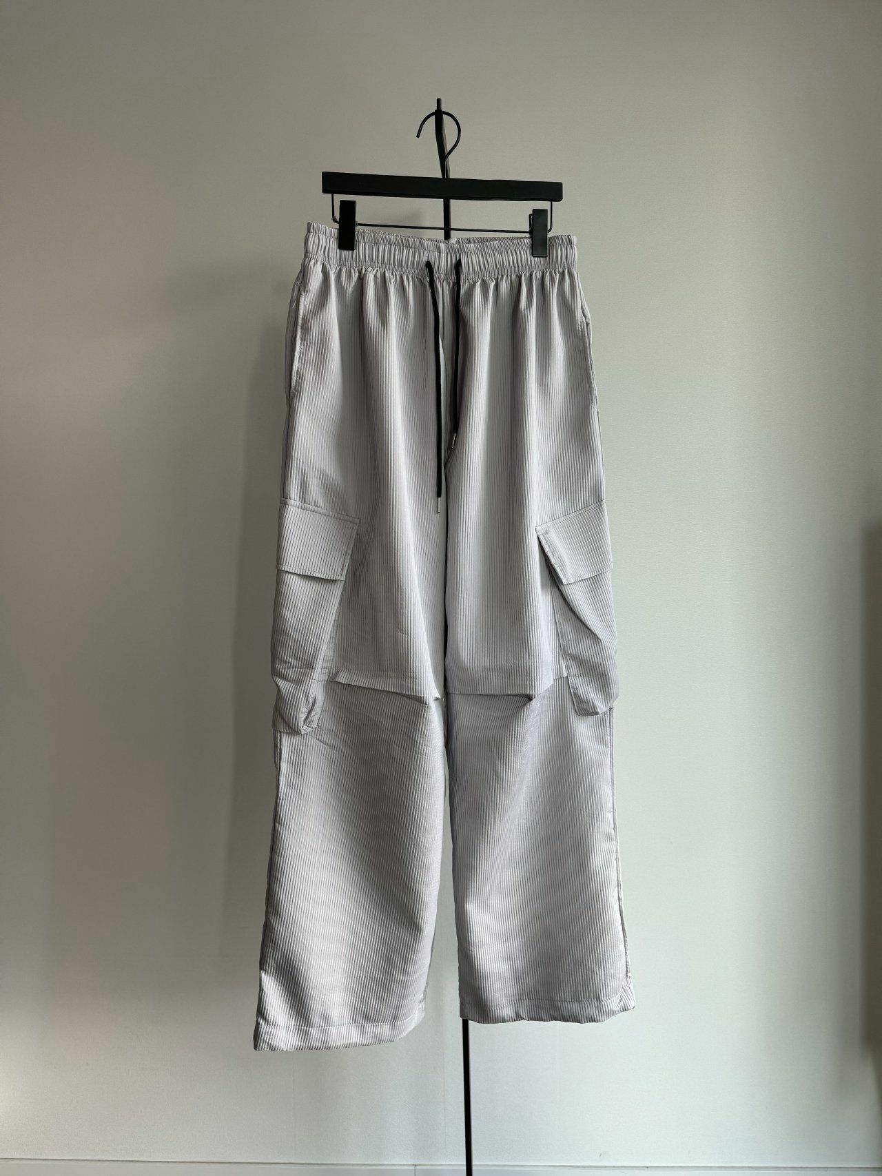 淨色暗直紋可束腳工裝鬆身褲 MALENKII-059P