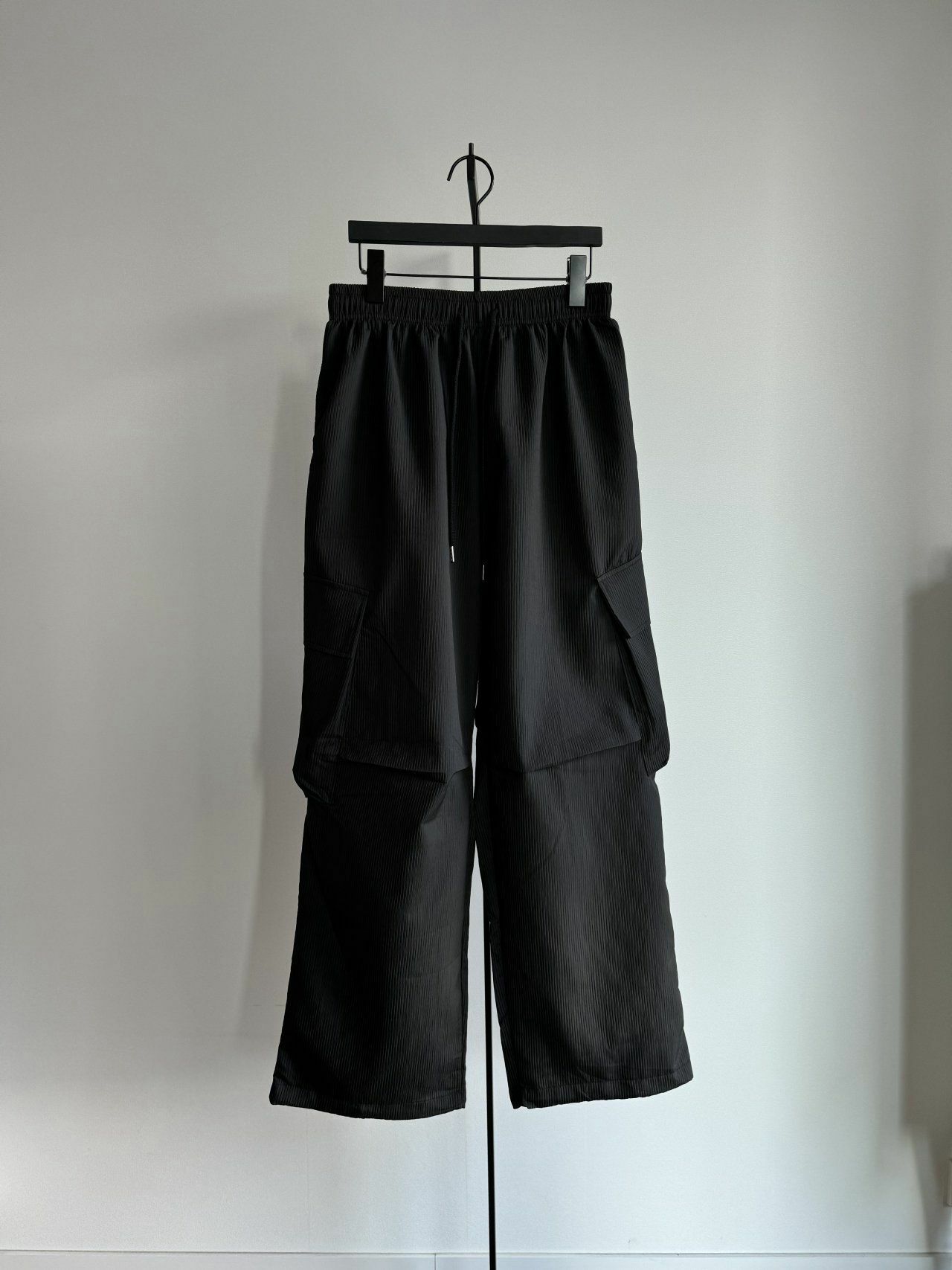 淨色暗直紋可束腳工裝鬆身褲 MALENKII-059P