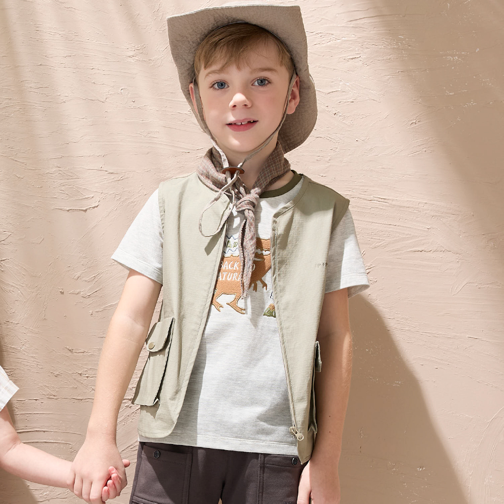 PIPPY悠閒百搭小恐龍火山刺繡拼接圓領上衣 米灰