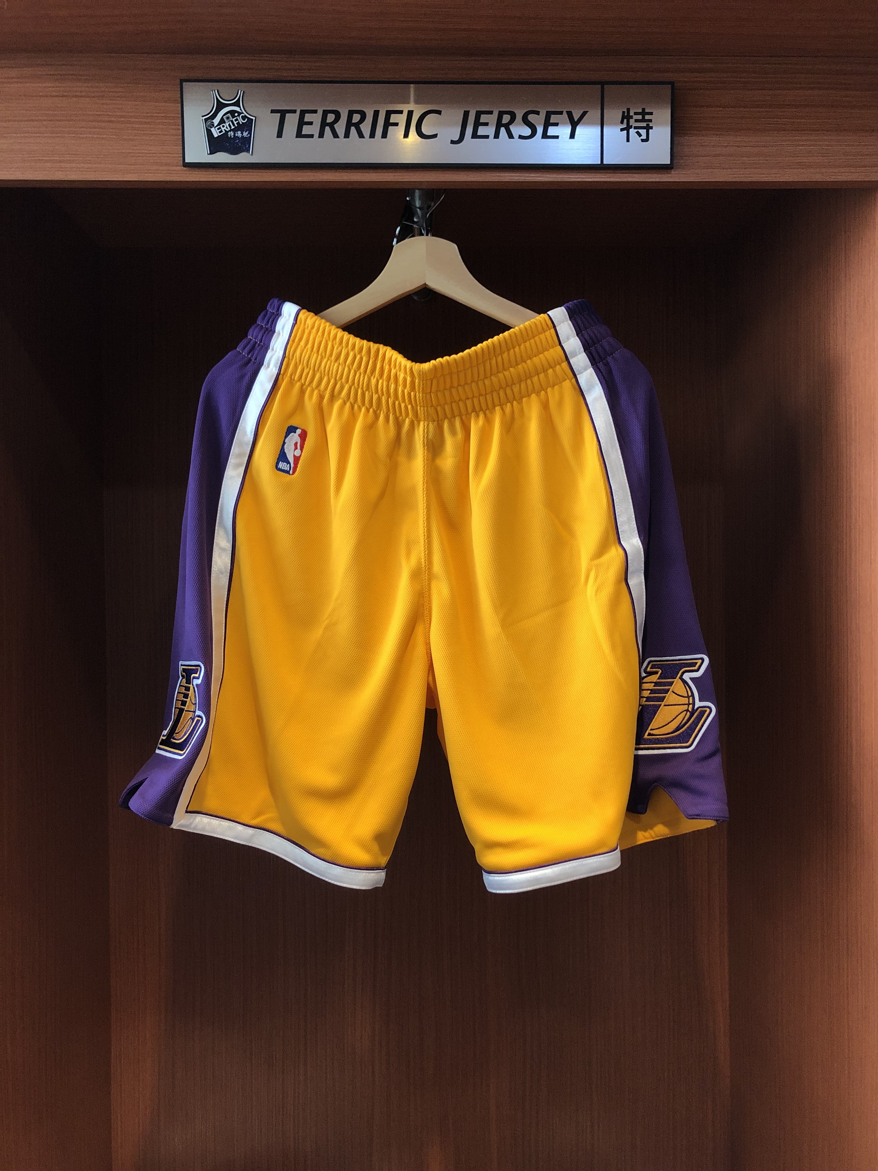 NBA球褲 Los Angeles Lakers 洛杉磯湖人黃 M&N Authentic Shorts 球員版 電繡 沒有口袋 全新