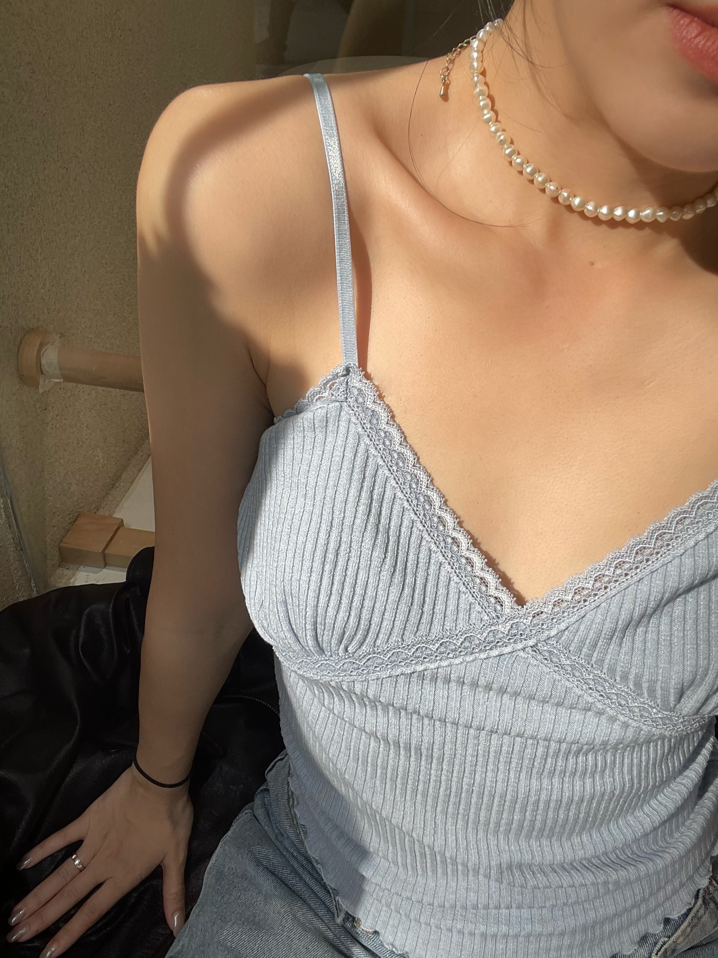 (現貨) 必買可愛小吊帶V領背心 T0205 (藍)