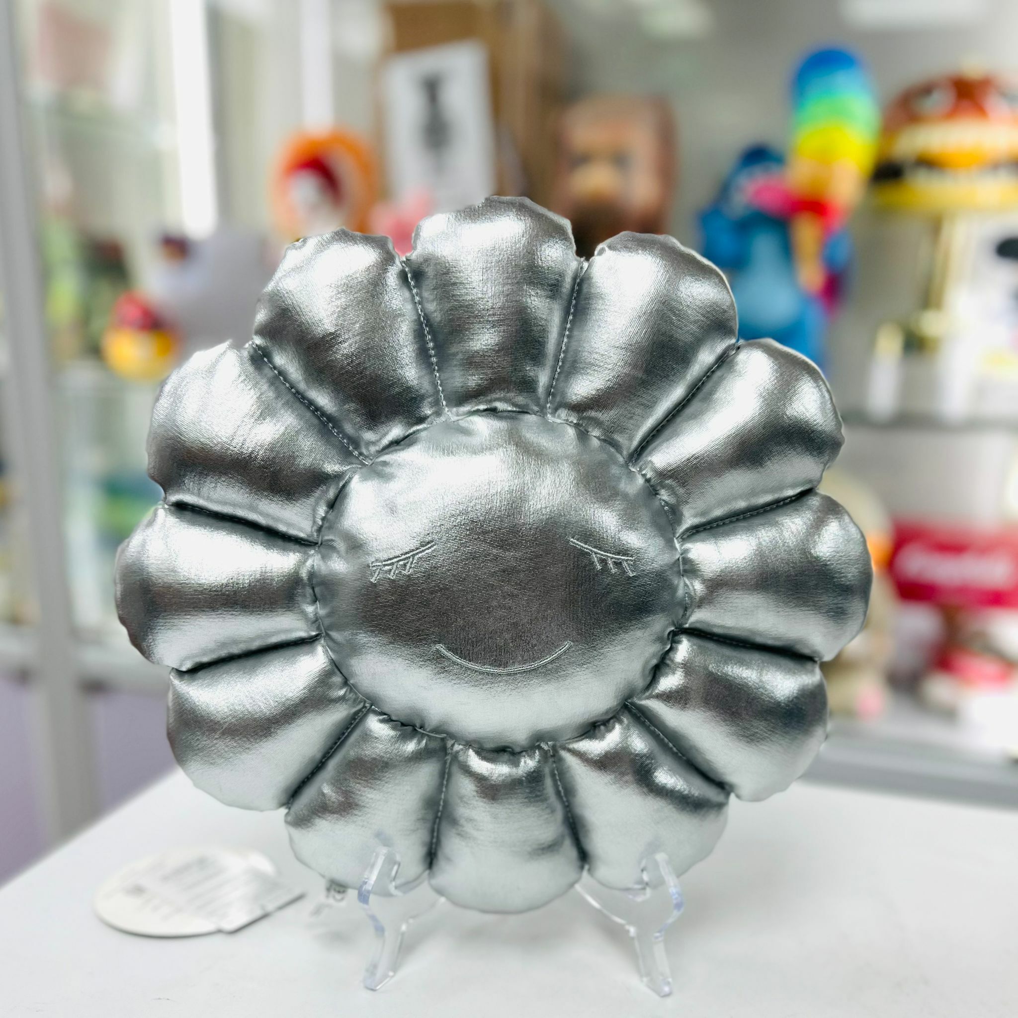 30cm / 60cm Flower Cushion (Silver)