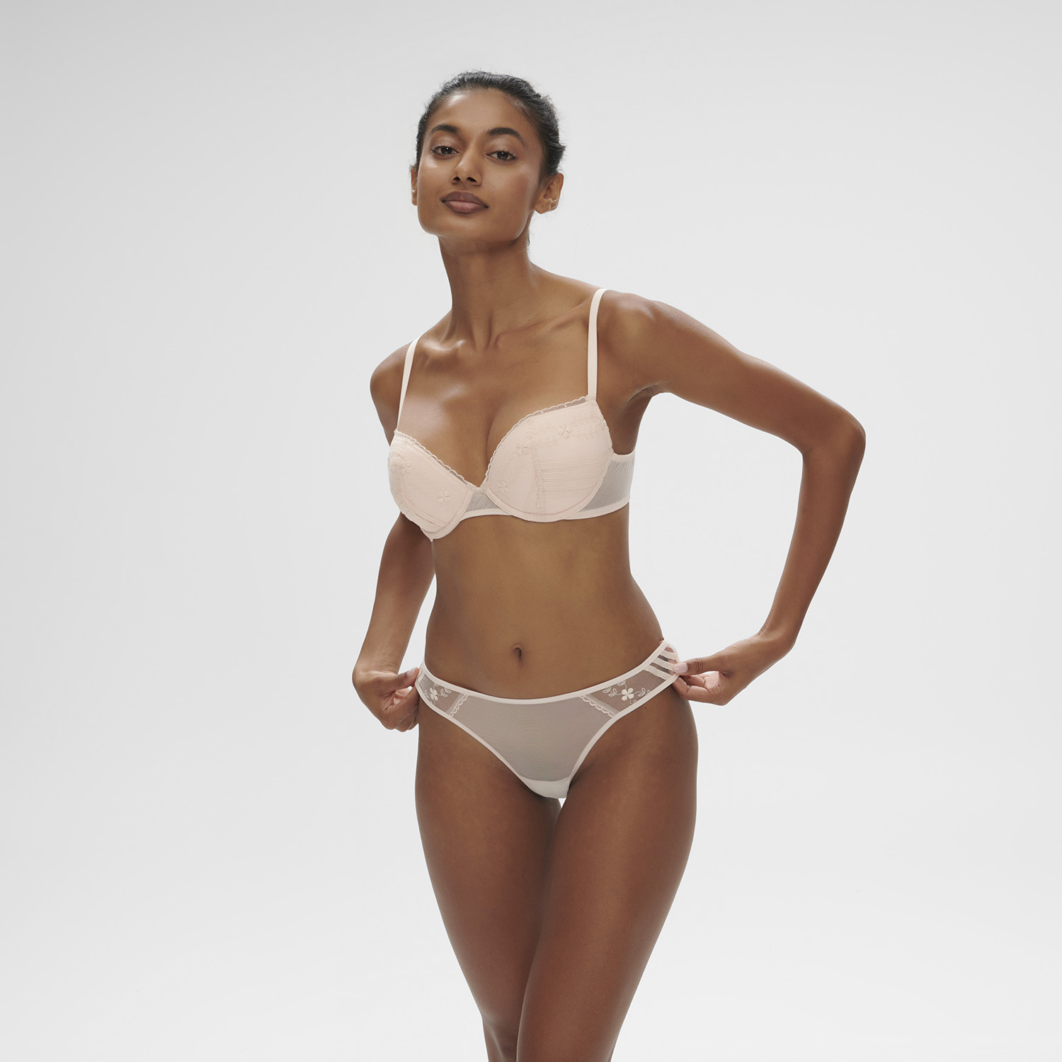 MARTHE 瑪莎 集中托高胸罩 花瓣粉