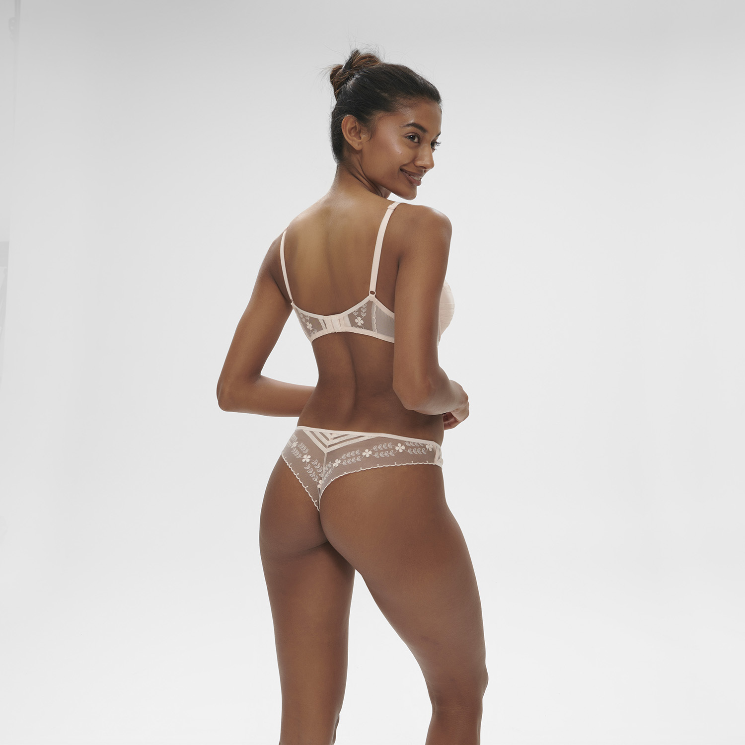 MARTHE 瑪莎 集中托高胸罩 花瓣粉