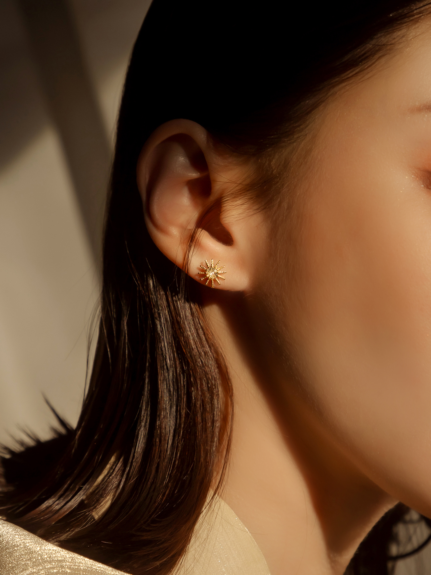 耀斑降臨。14KGP鋯石太陽純銀針耳環