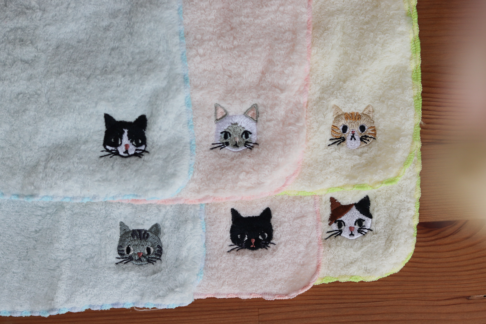 日本 貓咪 刺繡 無撚糸 小方巾 手帕