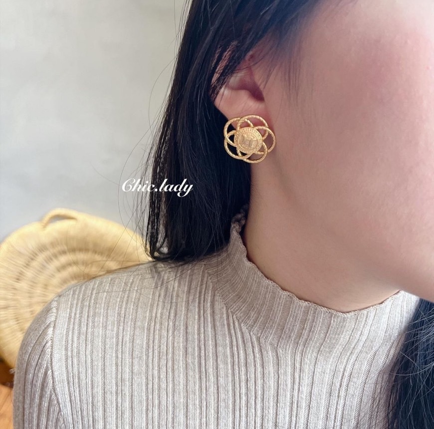 Earrings | 太陽花凱旋門