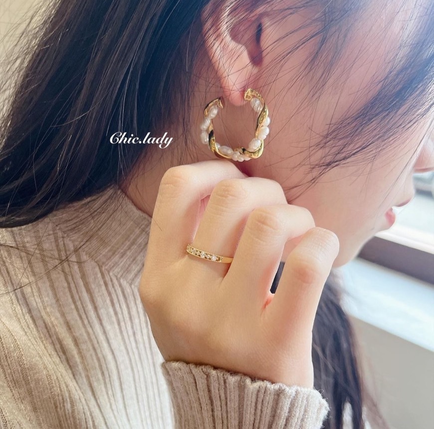 Earrings | 螺紋珍珠耳環