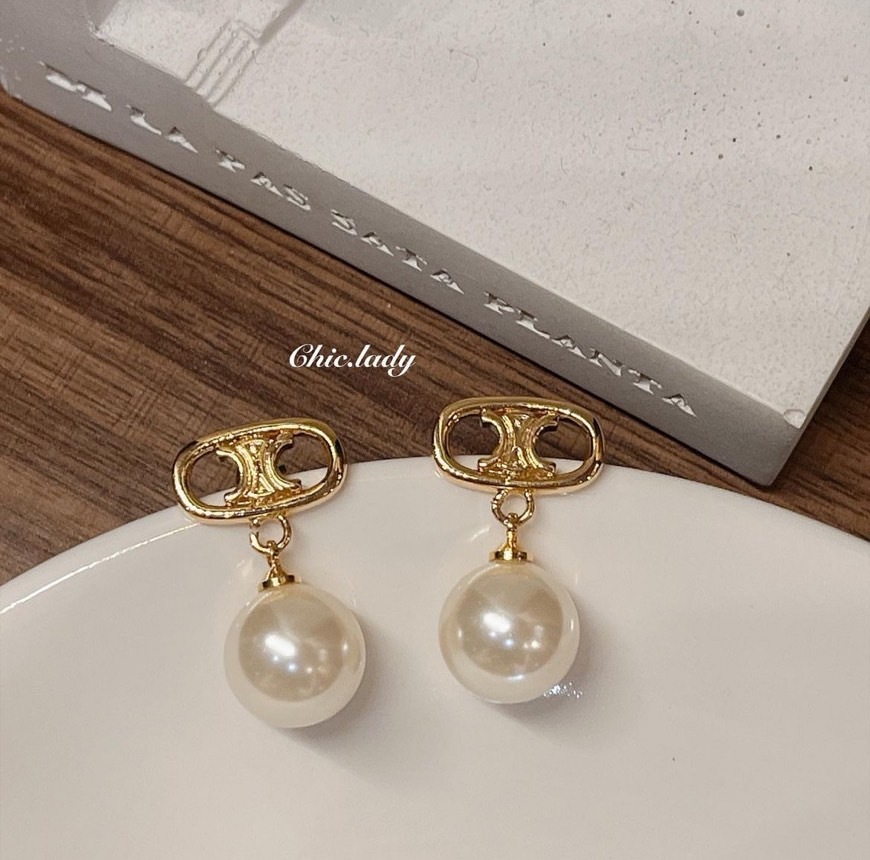 Earrings | 凱旋門珍珠