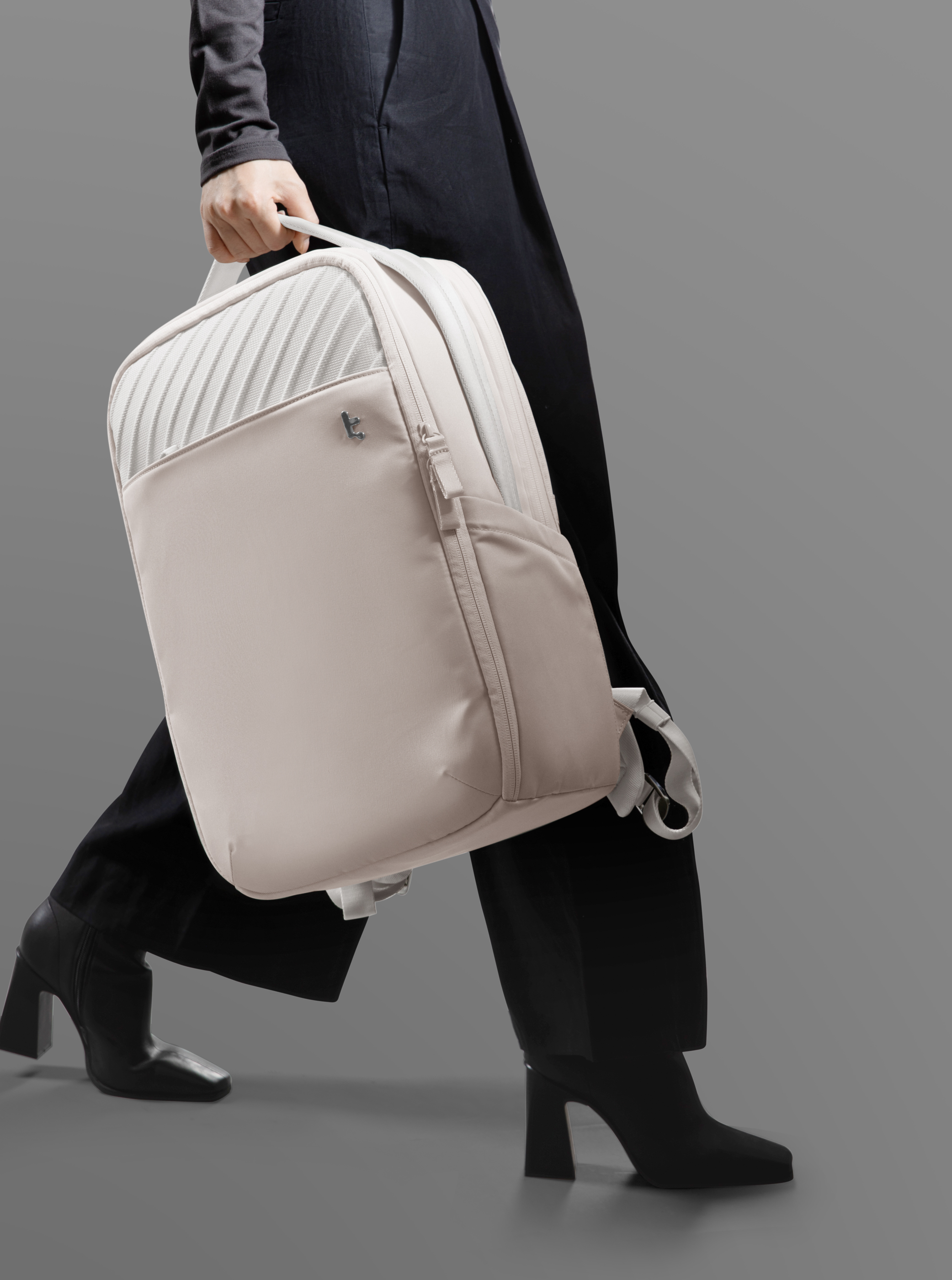 Tomtoc 圓夢計畫 • 機能後背包 星光白