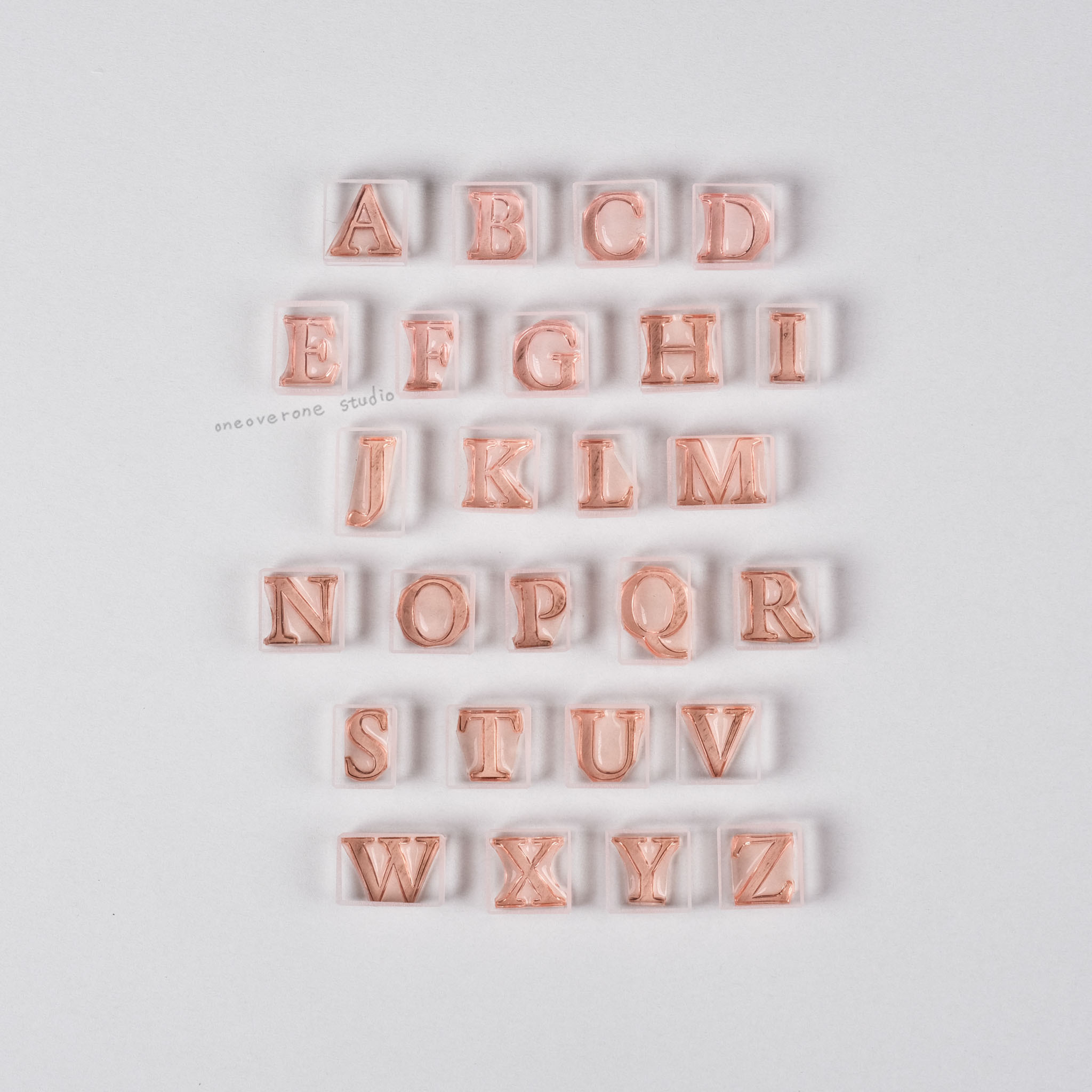 (無現貨 接單製作) 明體英文大寫字母膠版印章｜一分之一工作室 臺灣
