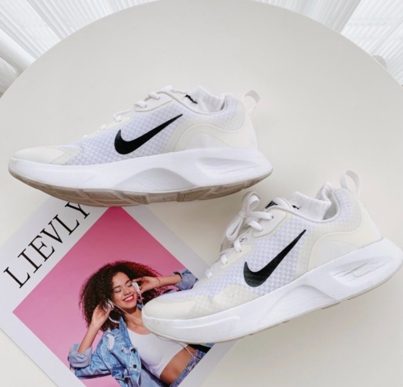 wear all day nike trainers