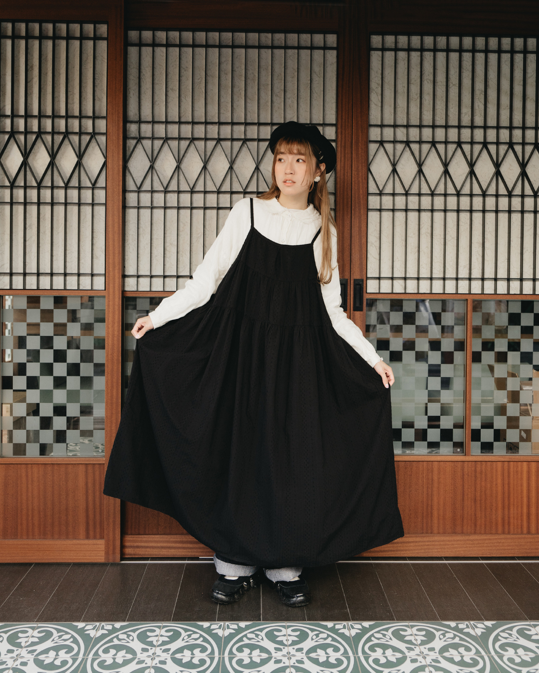 披口娃娃領麻質襯衫