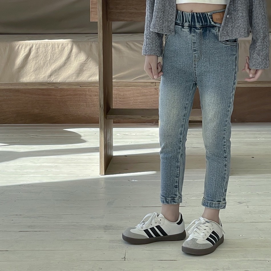 丹寧貼腿牛仔褲