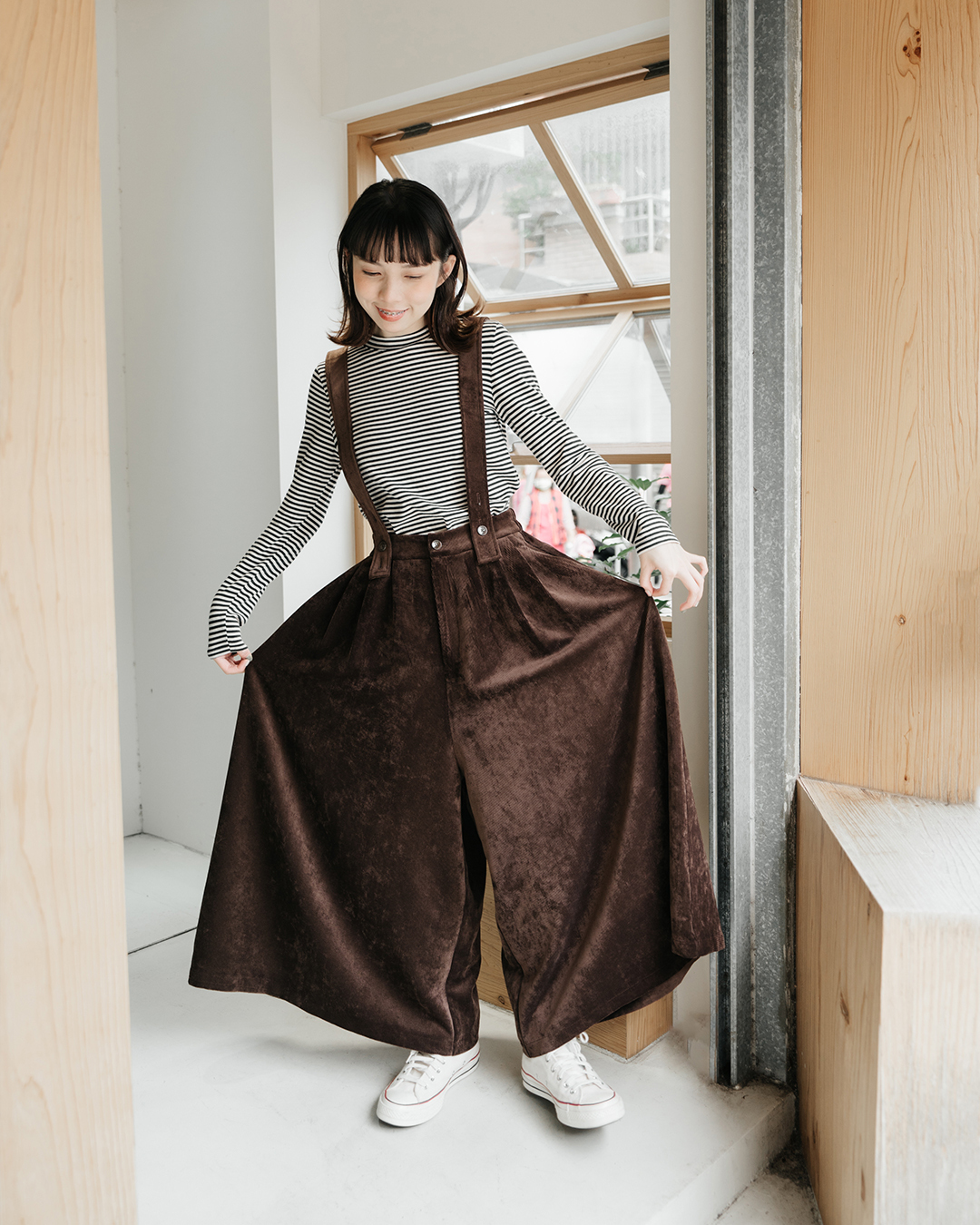 【Kiki.co made】可拆式燈芯絨吊帶寬褲 咖啡