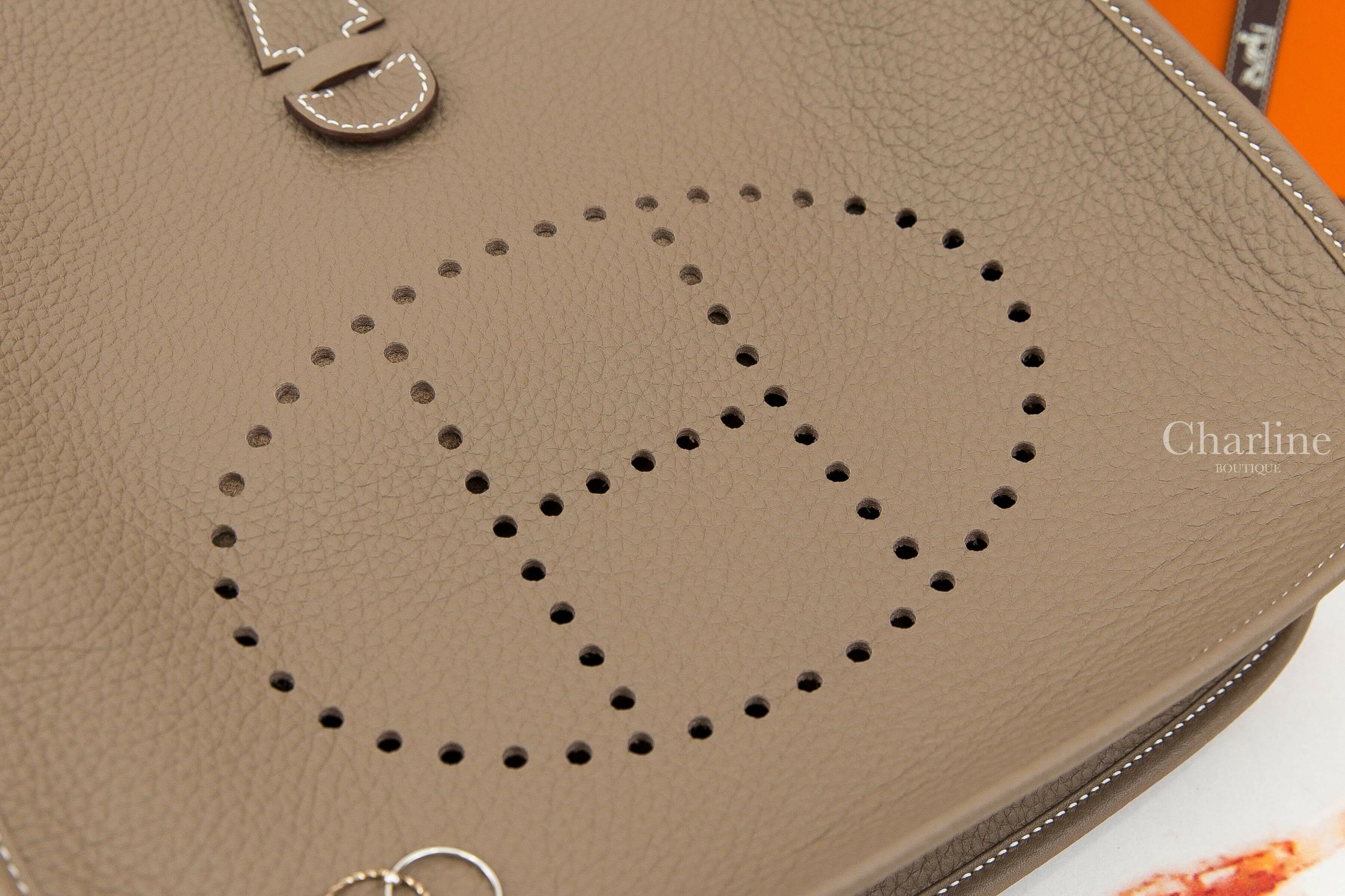 Hermès Evelyne 29cm 18 Etoupe Taurillon Clemence 大象灰金釦簍空洞洞肩背包