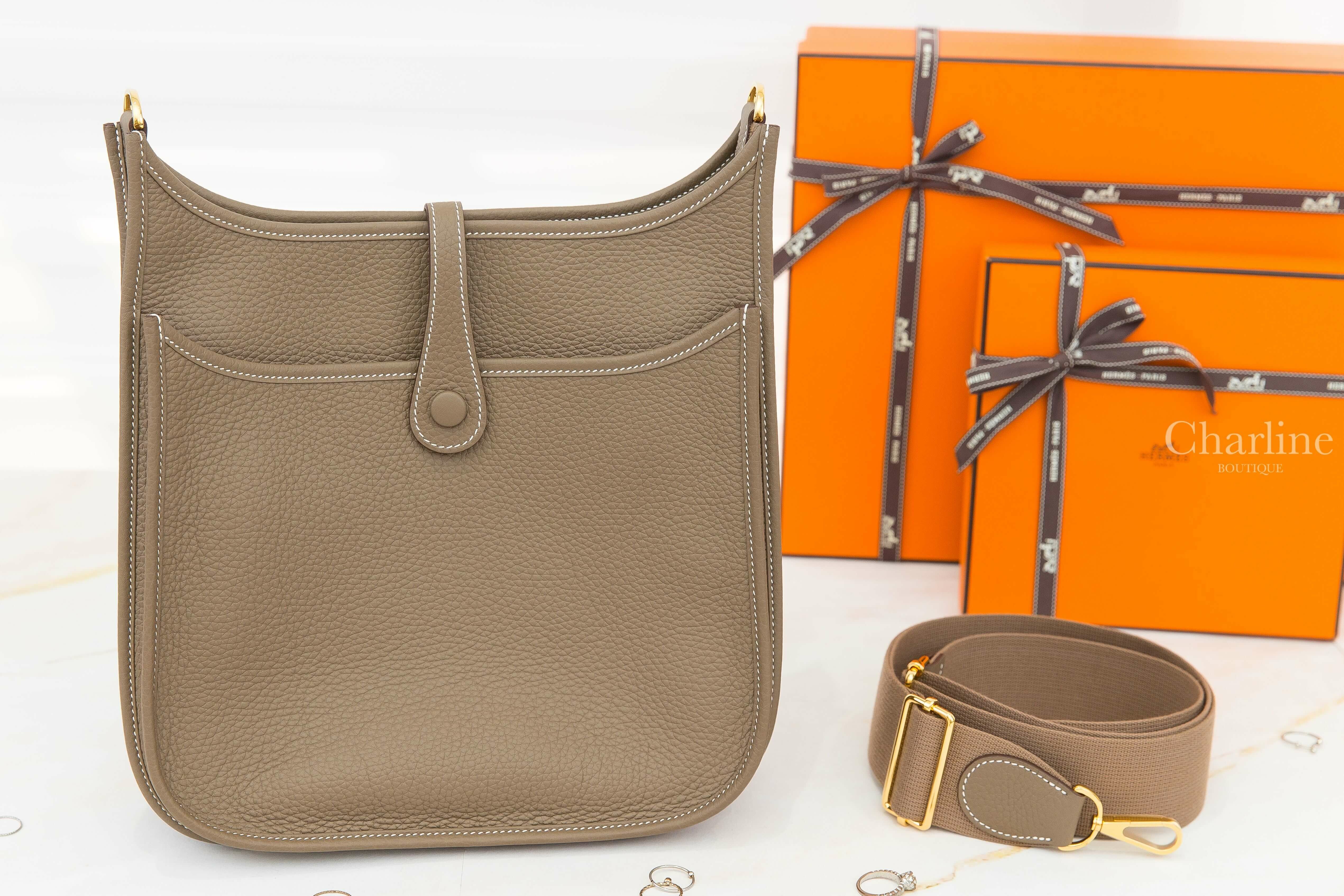 Hermès Evelyne 29cm 18 Etoupe Taurillon Clemence B刻大象灰金釦大象灰背帶簍空洞洞肩背包-Charline Boutique 精品代購