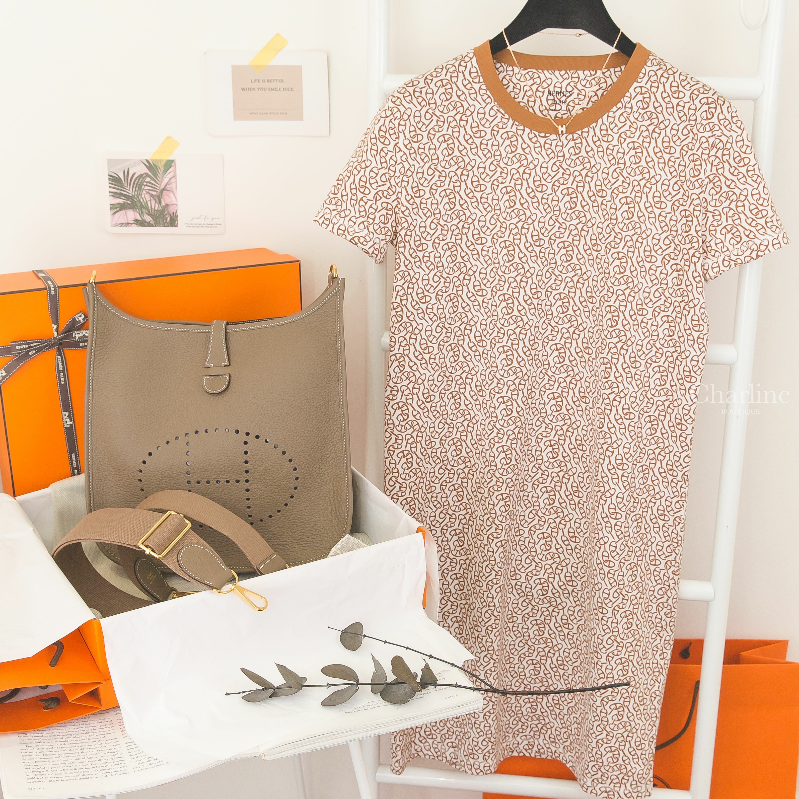 Hermès Dress 栗棕色豬鼻子短袖洋裝,Hermès Mini Pop H Pendant 白色玫瑰金項鍊,Hermès Evelyne 29cm 18 Etoupe 大象灰金釦-Charline Boutique 精品代購