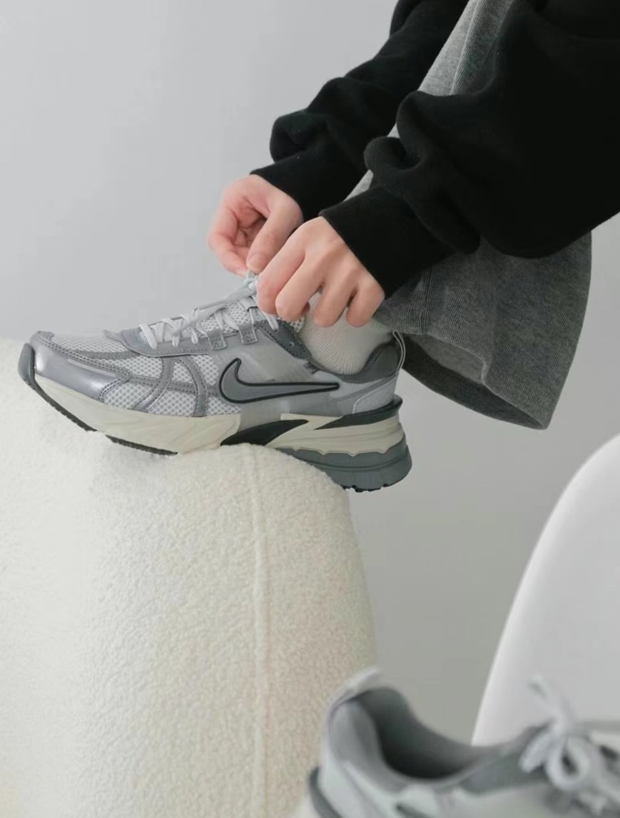NIKE V2K RUN RUNTEKK 復古灰 灰黑 FD0736003