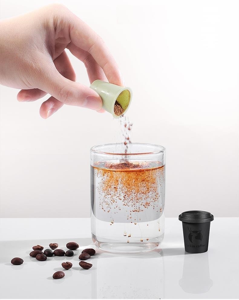 瑞幸咖啡 每日黑咖即溶冷萃凍乾咖啡粉（醇香中深烘焙）(2克x7顆)