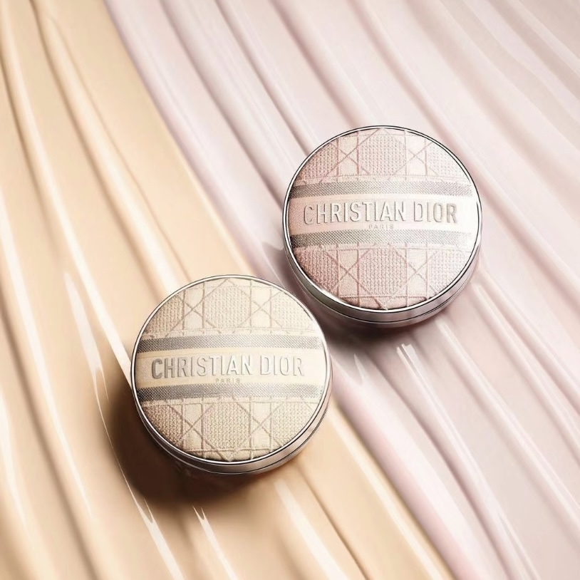 DIOR - Forever Cushion 刺繡藤格紋限定淨粉盒 & 調色氣墊淨粉芯
