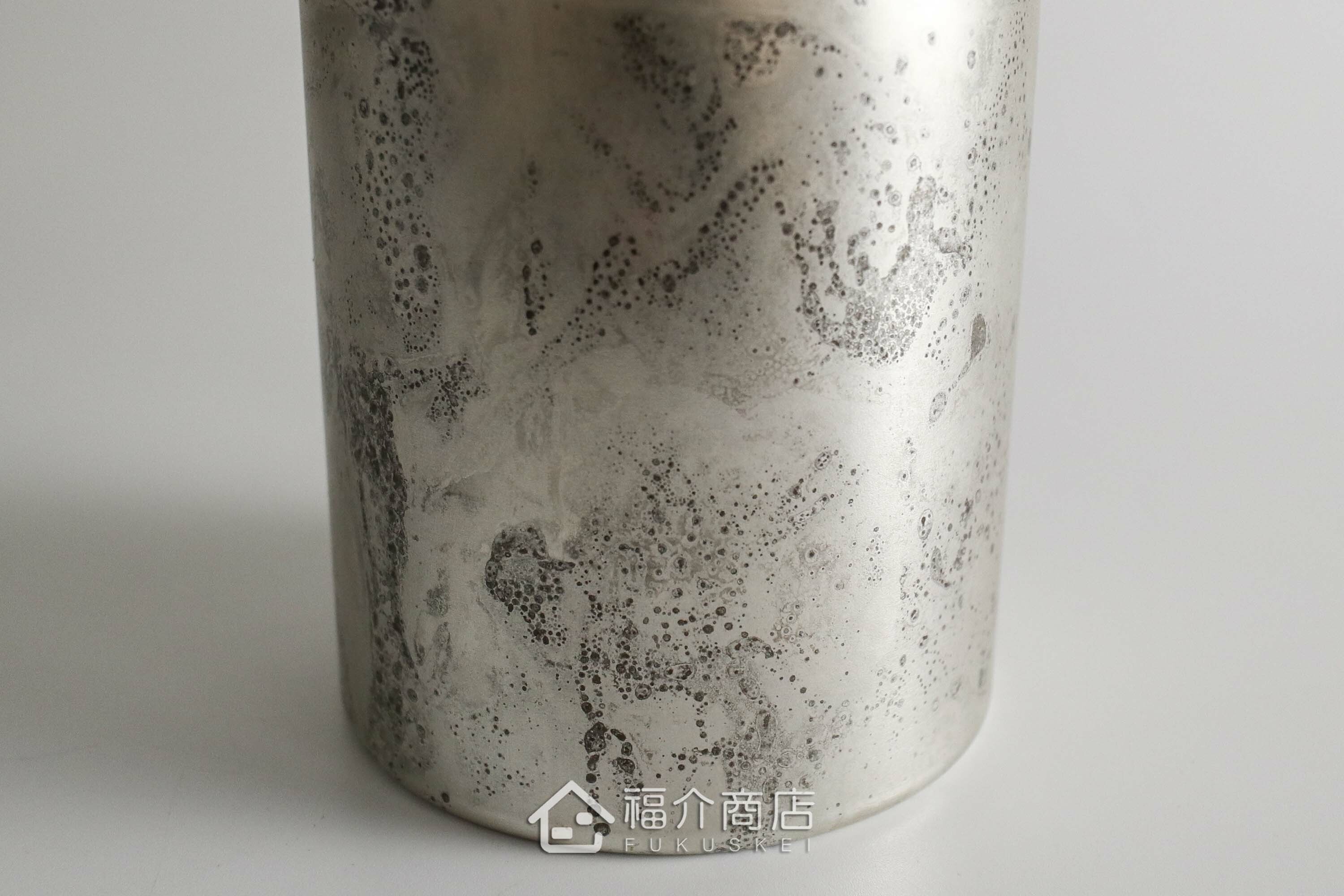 不鏽鋼材質用於保存茶葉用的銀色茶葉罐