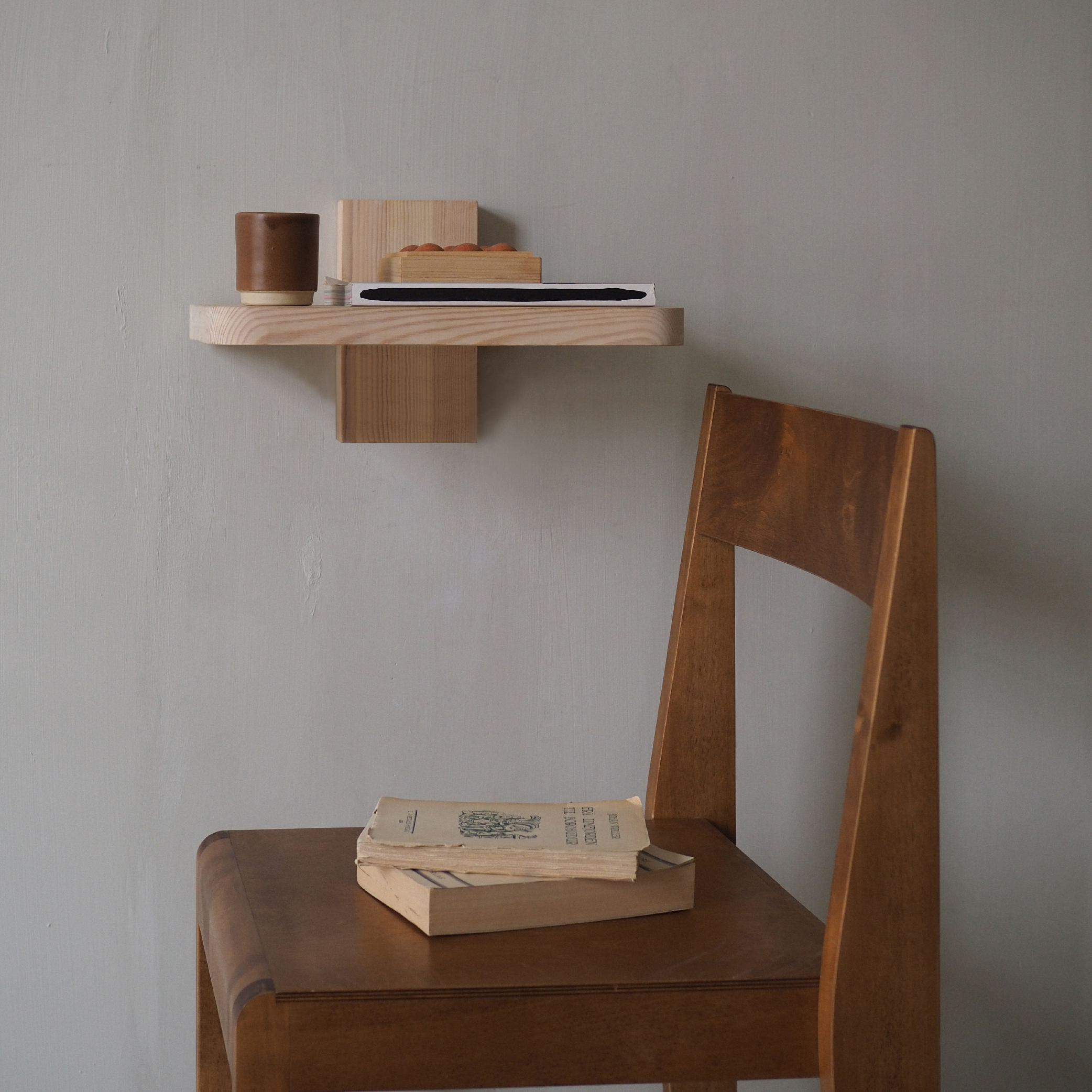 十字 / 單層壁掛架 by FRAMA