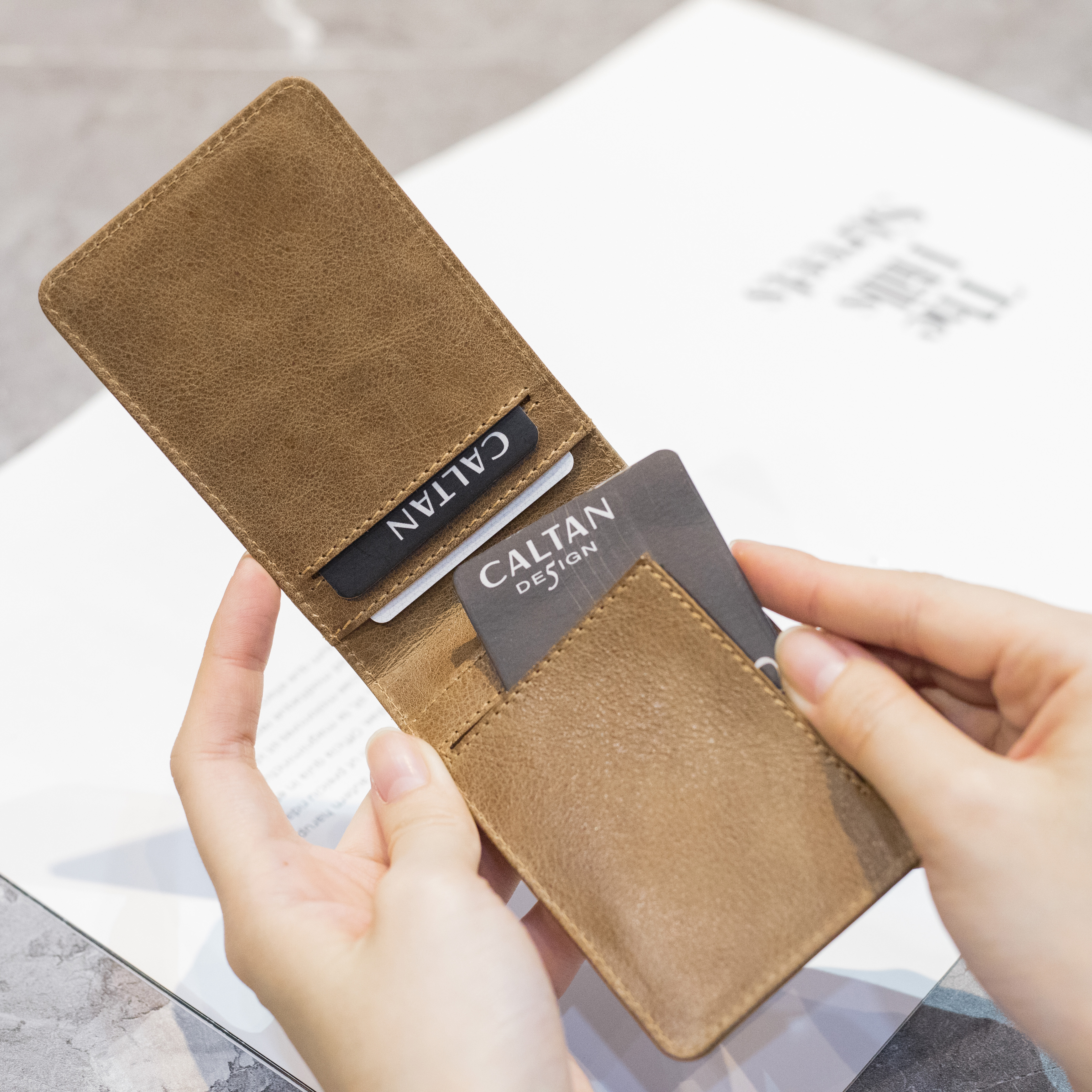 雙層折疊可拆式證件套-三色(075030)