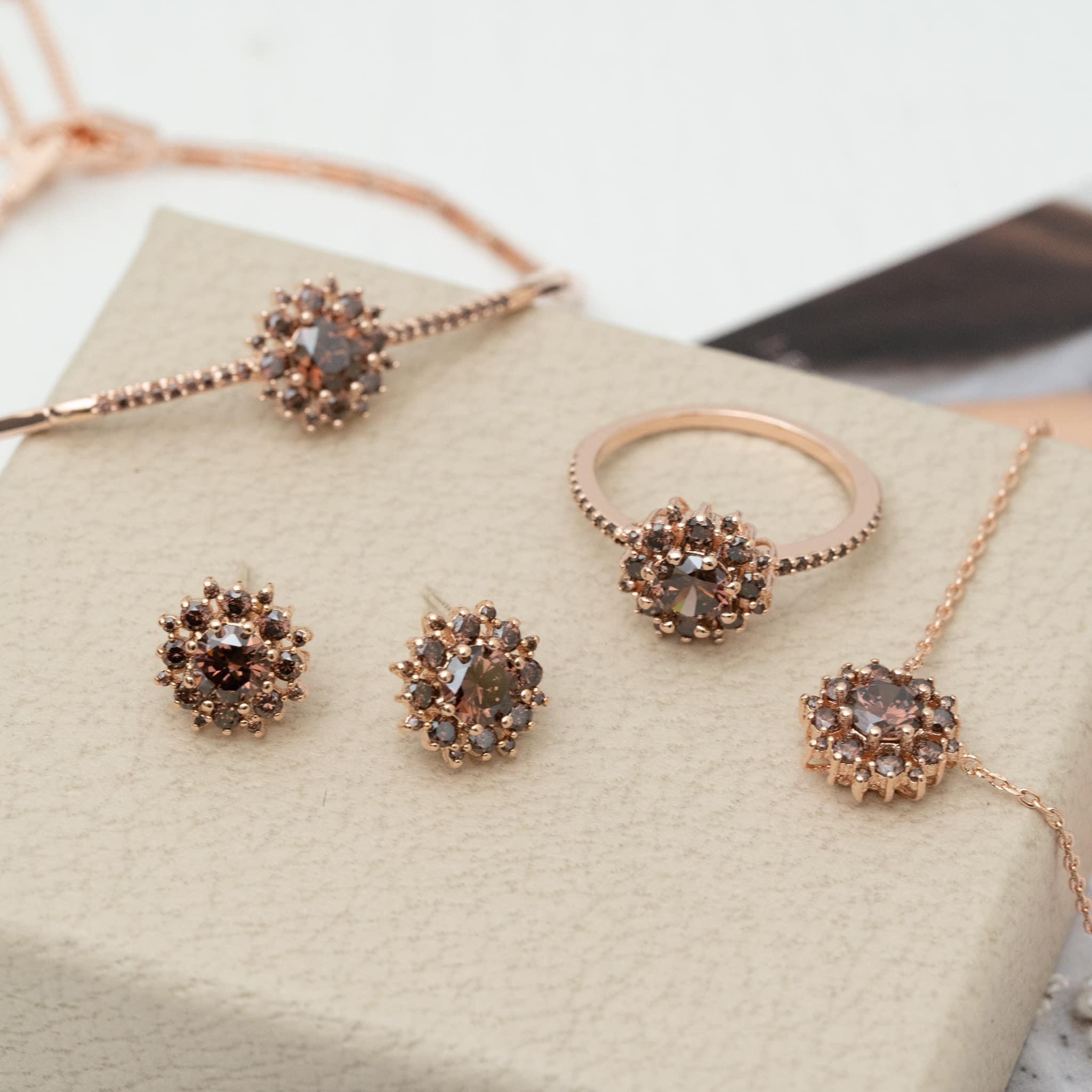 啡色 鋯石 系列