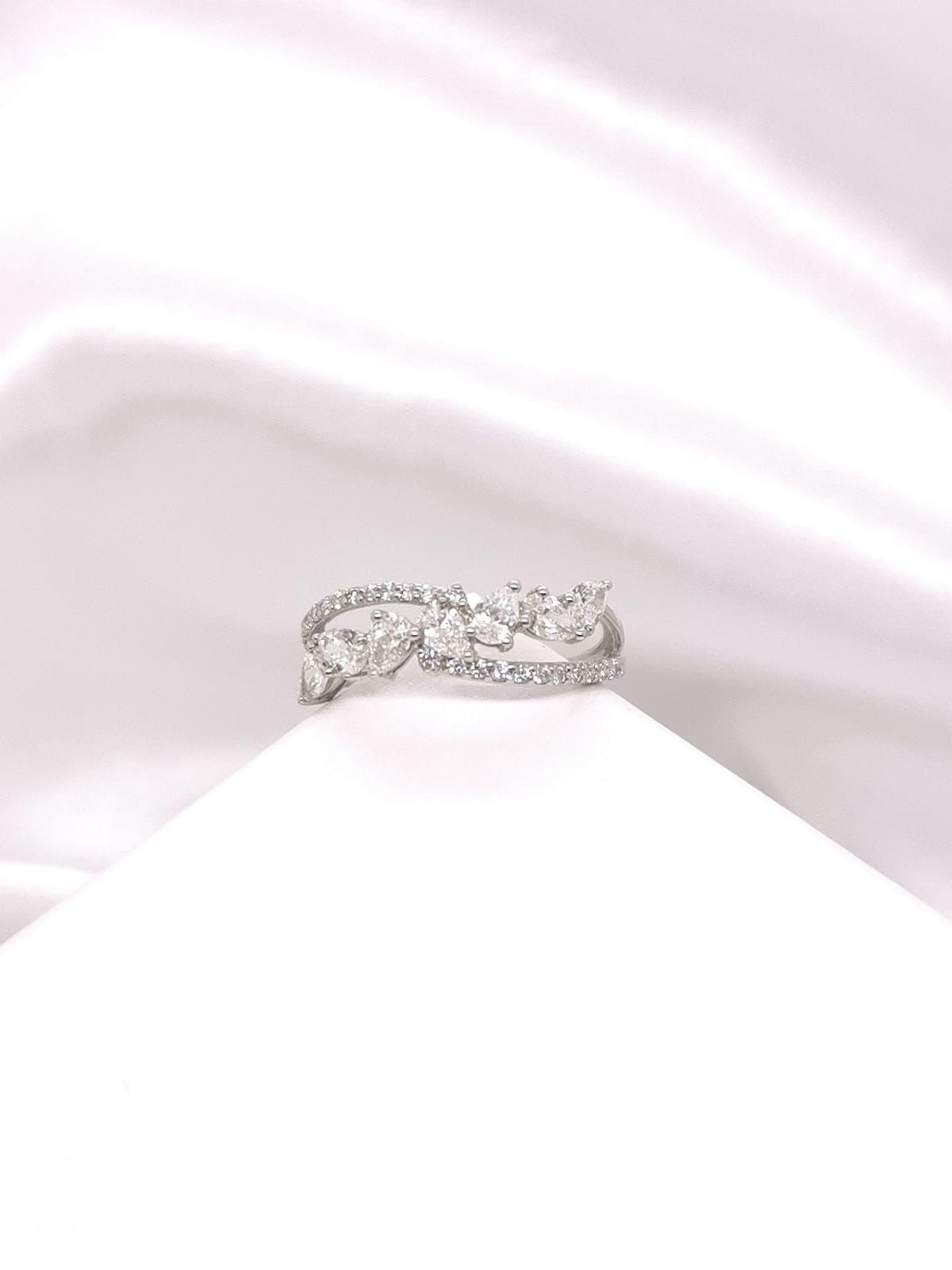 0.74 ct 18K 白金鑽石介指 (MHR565-1)- Size HK#15