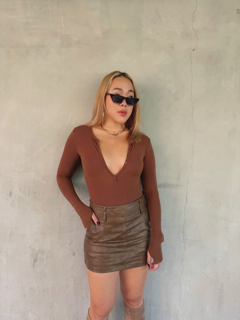 四季可穿✨絕對要包色!!深Ｖ排扣BODYSUIT