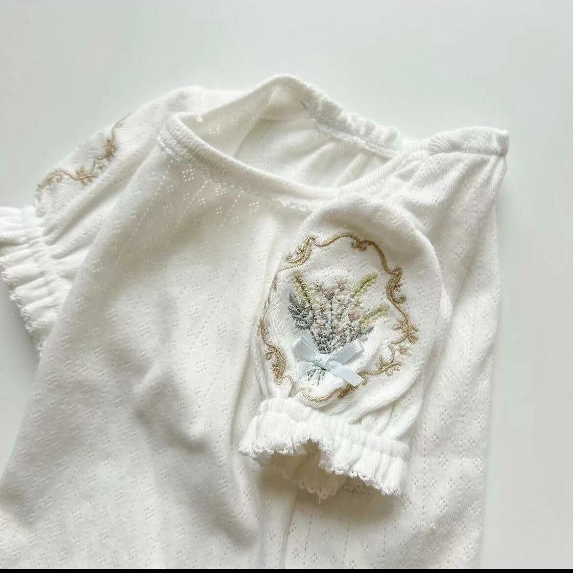 廠單 小木馬 刺綉短袖