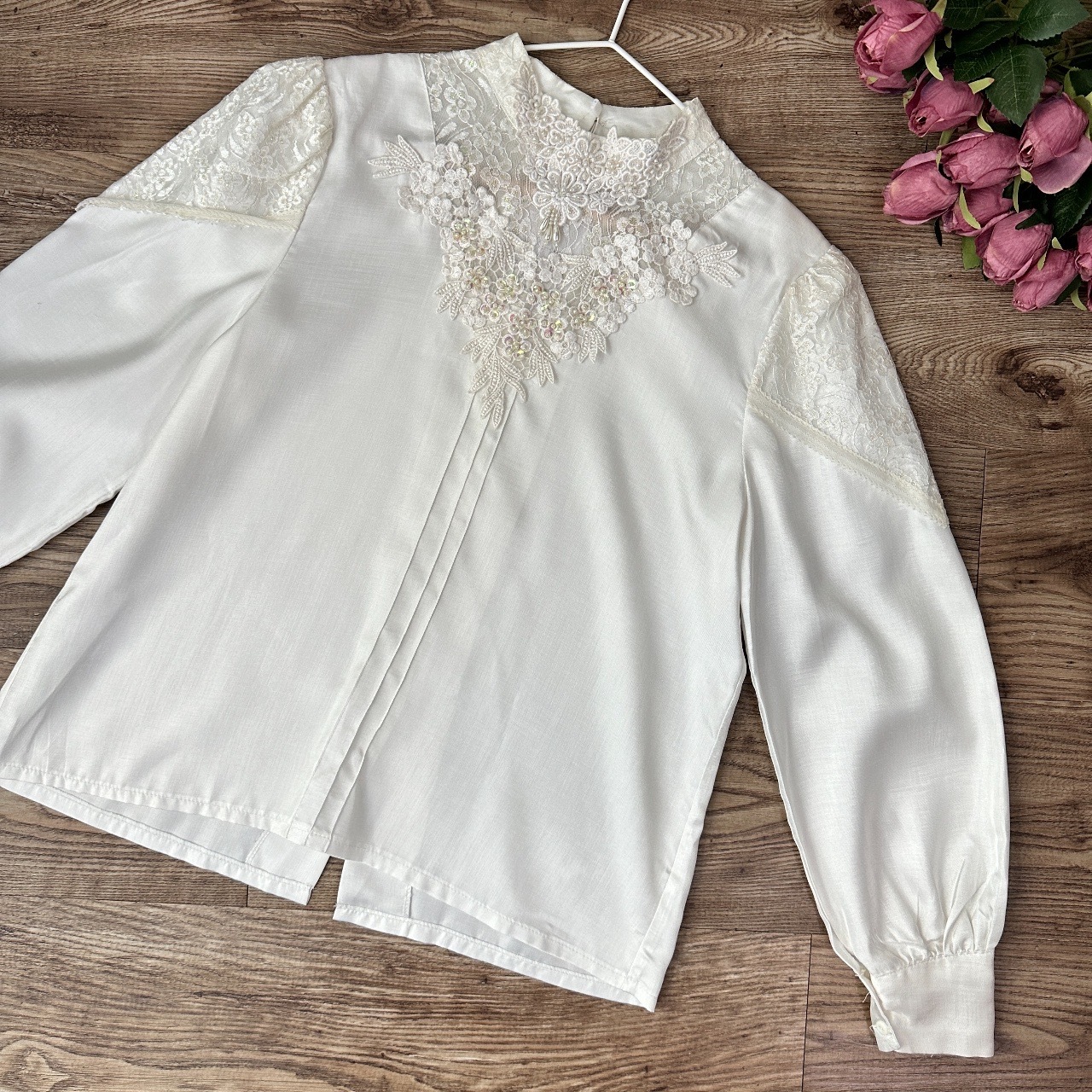 華麗感珍珠白色配珠片長袖上衣