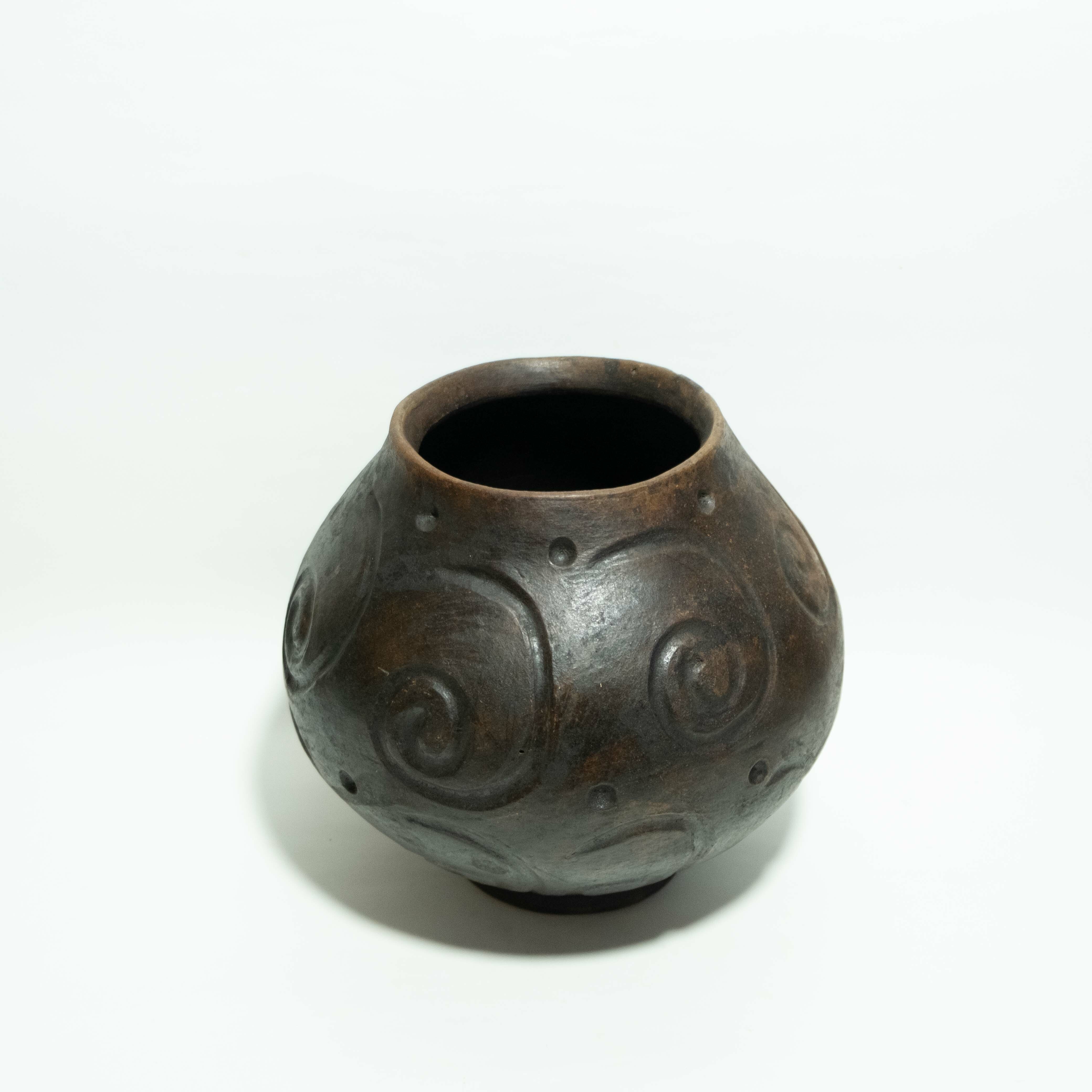 陶器｜鐵黑陶 - 漣漪｜薩爾瓦多