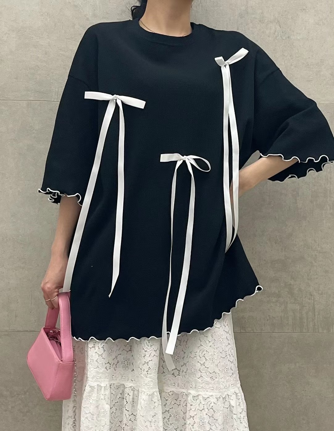 【現貨】NEHA正韓 ♥ 可愛蝴蝶結木耳邊上衣_黑