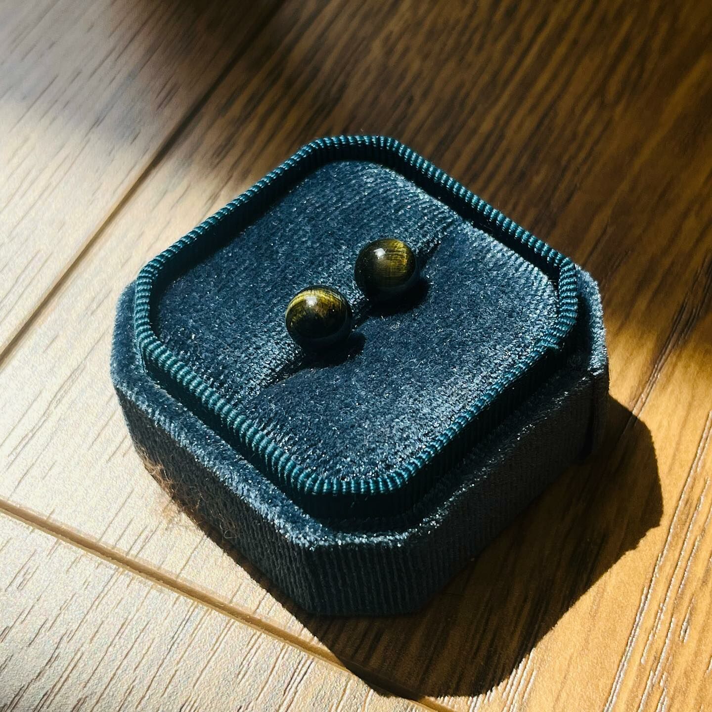 [原石] 藍虎眼石 水晶耳環 925銀針