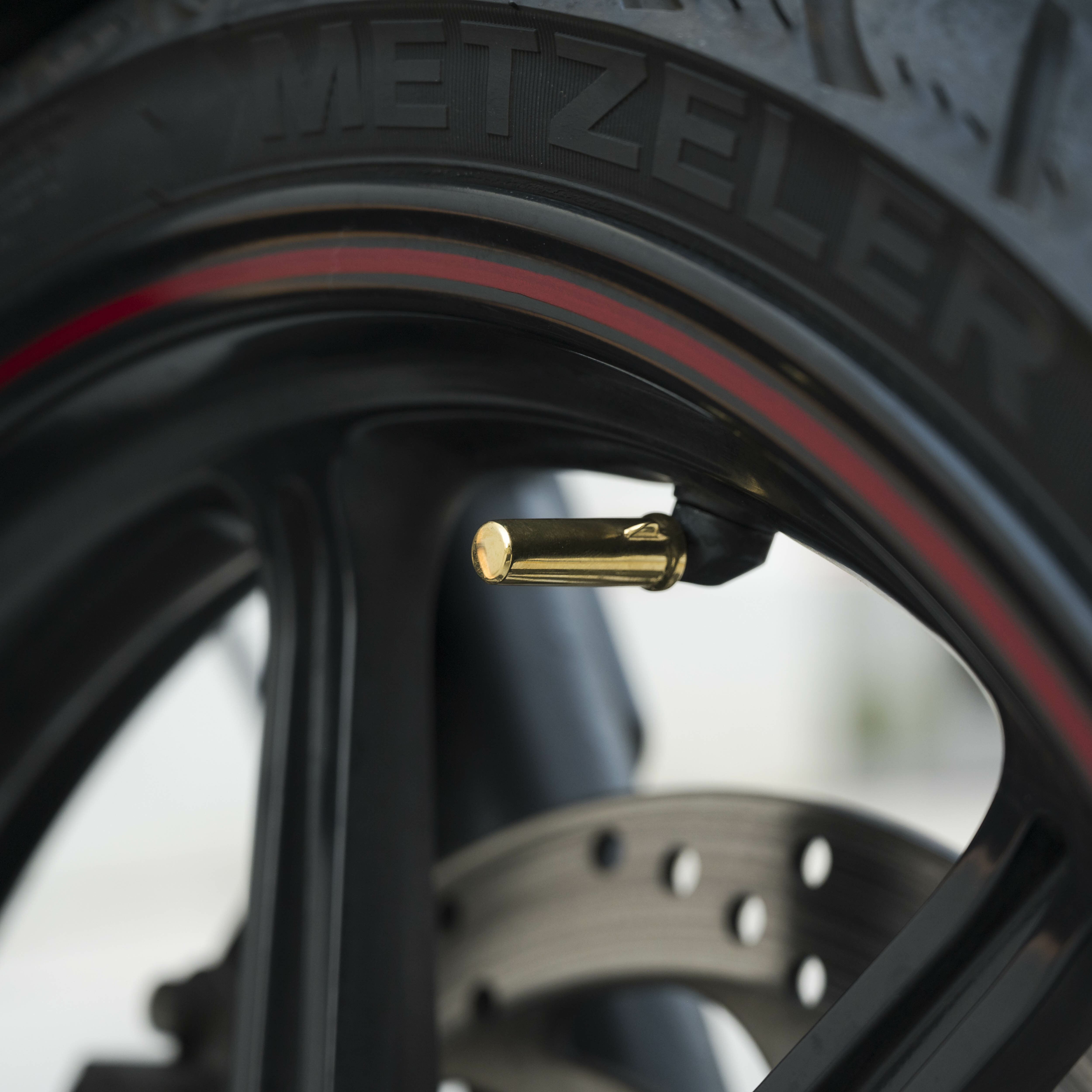 Motone 氣嘴蓋 黃銅