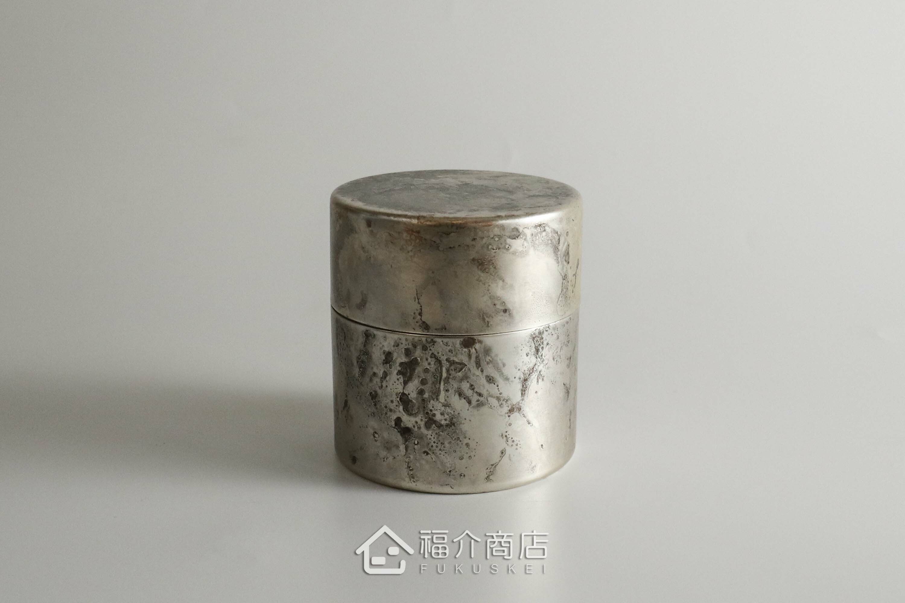 不鏽鋼材質用於保存茶葉用的銀色茶葉罐