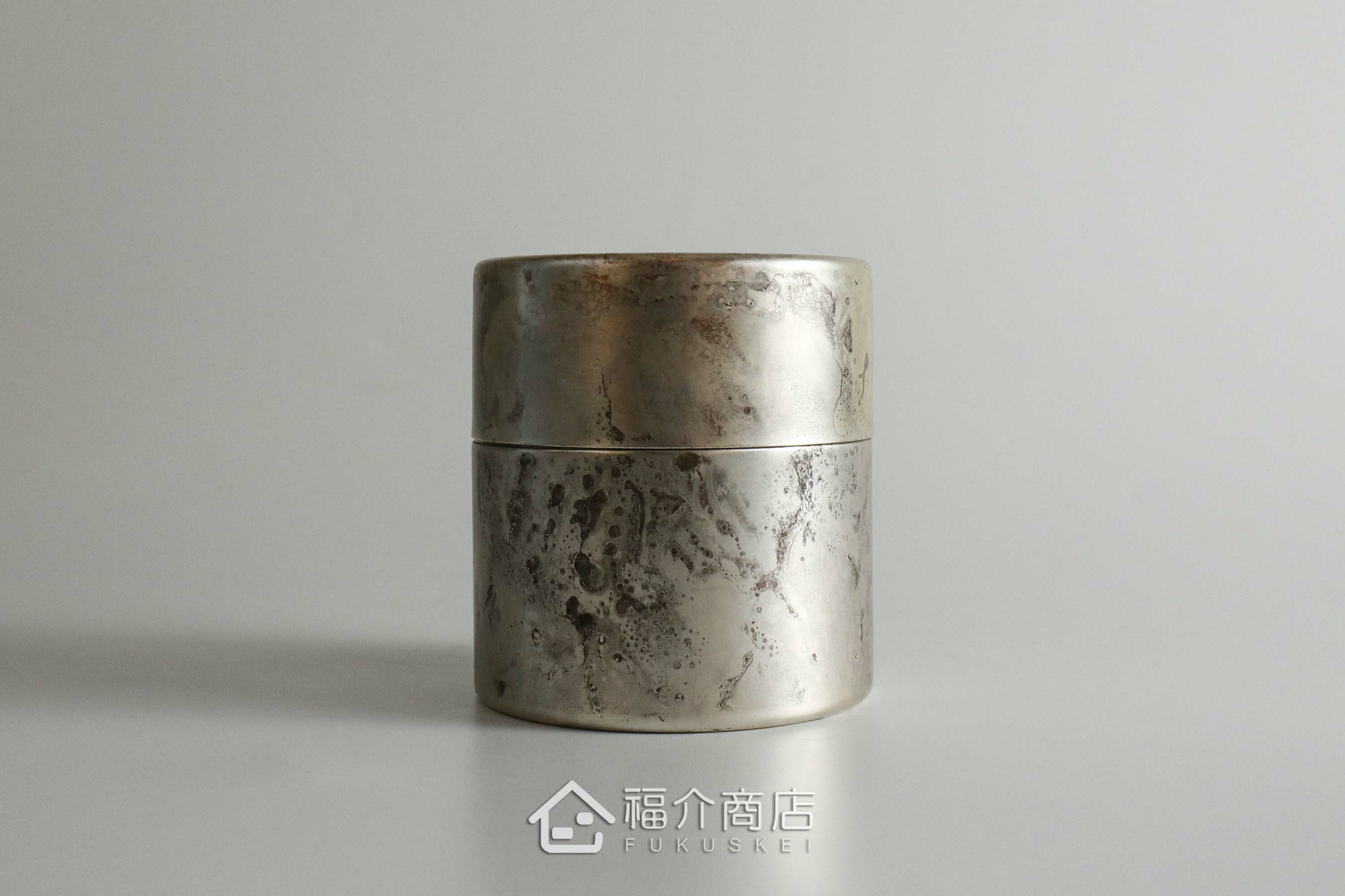 不鏽鋼材質用於保存茶葉用的銀色茶葉罐