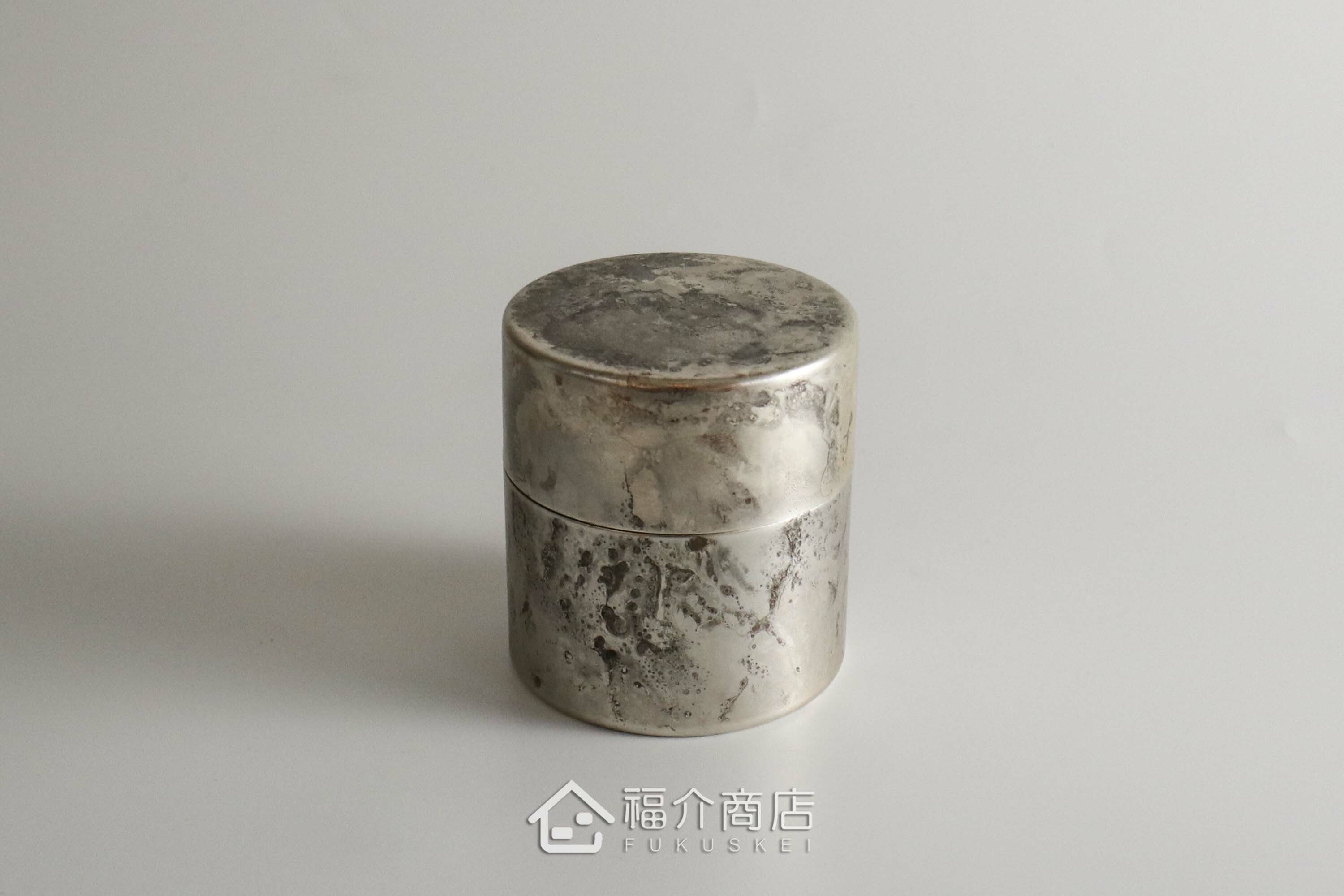 不鏽鋼材質用於保存茶葉用的銀色茶葉罐