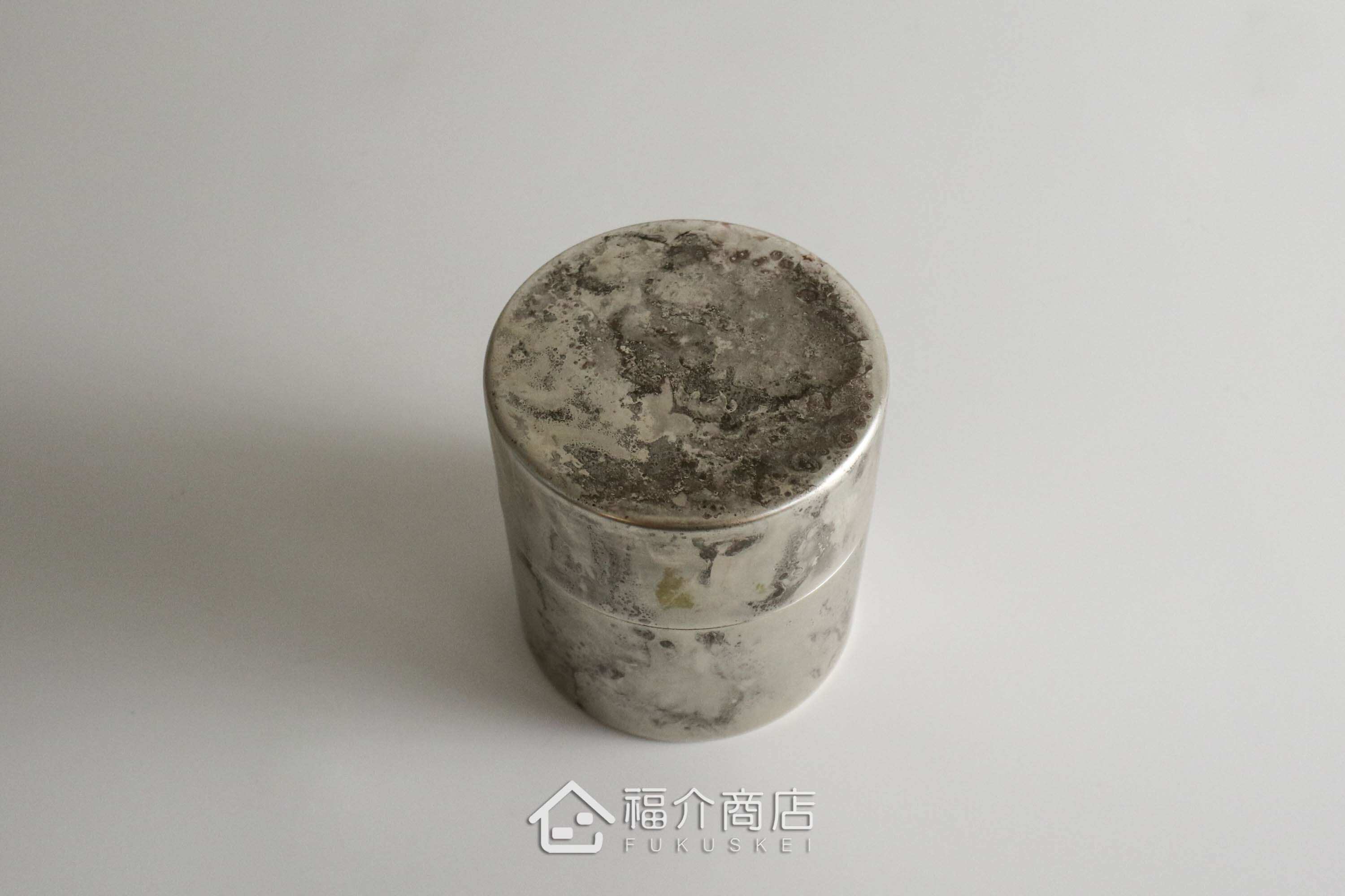 不鏽鋼材質用於保存茶葉用的銀色茶葉罐